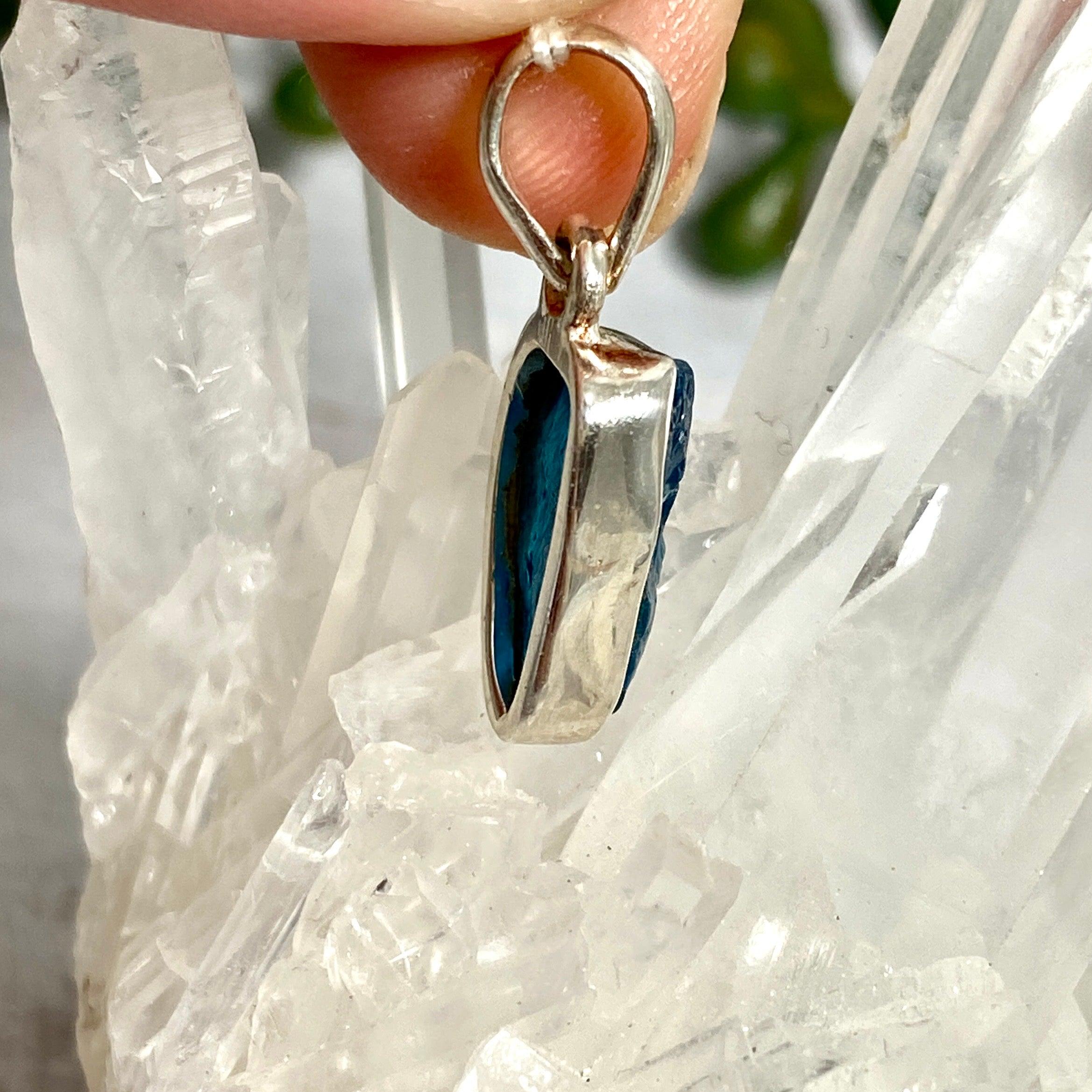 Natural Blue Apatite Raw Stone Pendant Necklace - Handmade Boho Jewelry for Women - Perfect for Meditation, Healing & Spiritual Energy