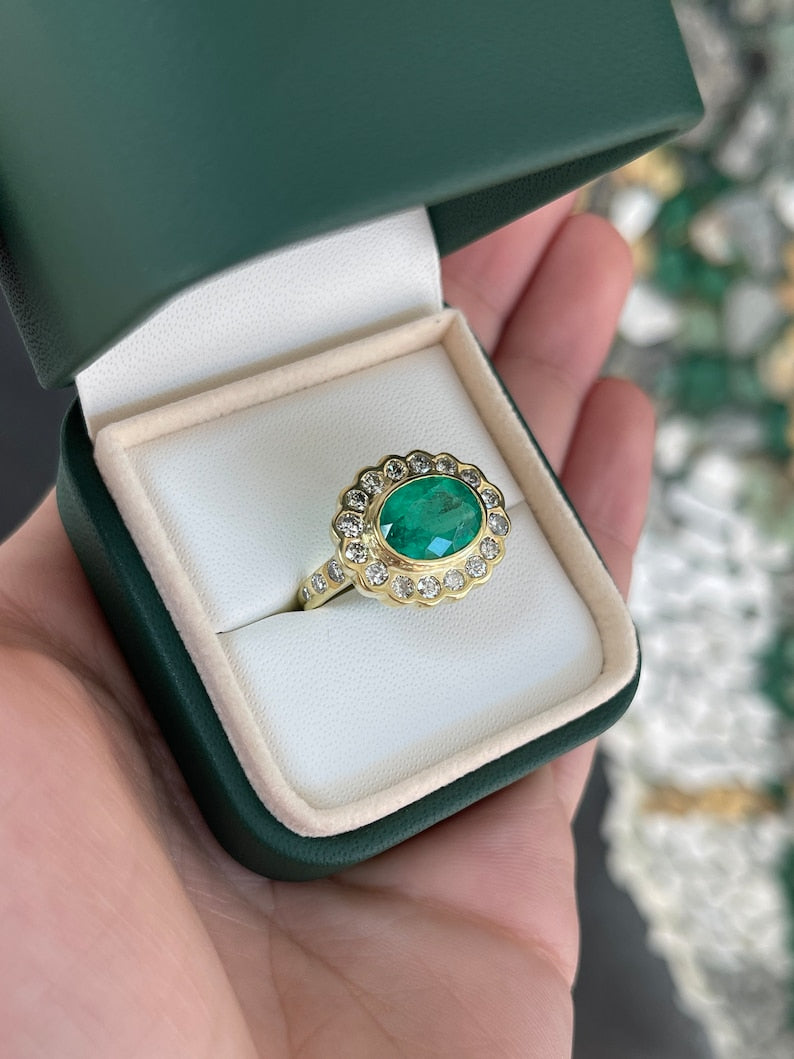 4.48tcw 18K Gold Oval Cut Vivid Green Emerald & Diamond Halo Ladies Ring - Elegant Jewelry Gift for Women, Perfect for Engagement, Anniversary & Special Occasions