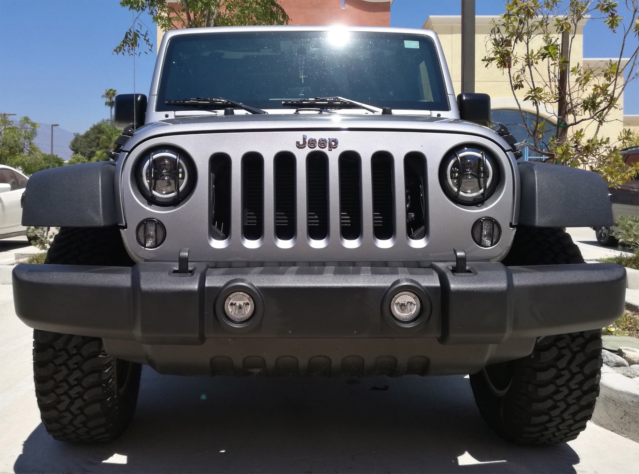 20W CREE LED Halo Ring Daytime Running Lights & Fog Lamps for Jeep Dodge Chrysler - Durable Off-Road Lighting for Trucks & SUVs