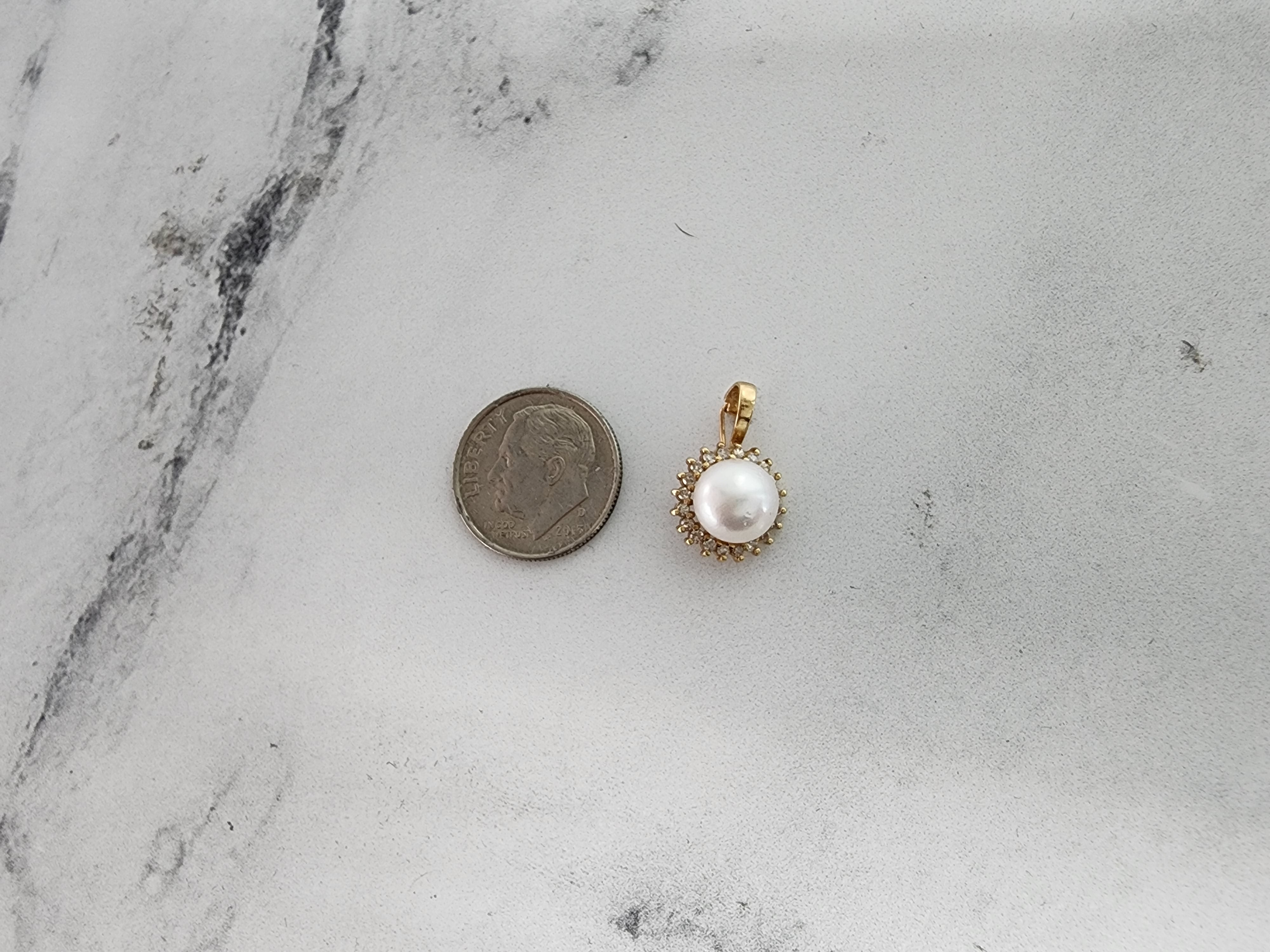 8MM Freshwater Pearl Diamond Halo Necklace in 14k Yellow Gold - Elegant Jewelry for Weddings, Anniversaries & Special Occasions