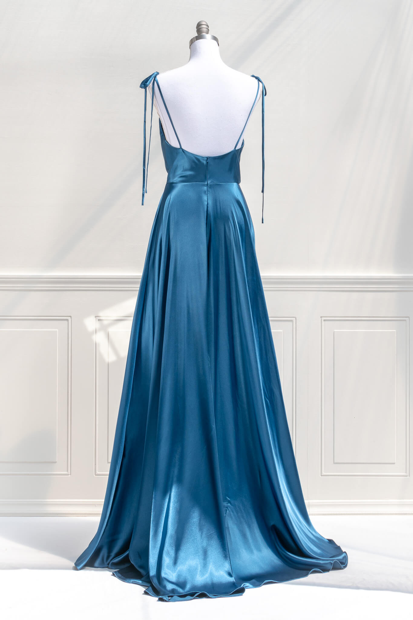 Aphrodite Dress - Elegant Sapphire Blue Evening Gown for Women | Perfect for Weddings, Parties & Special Occasions