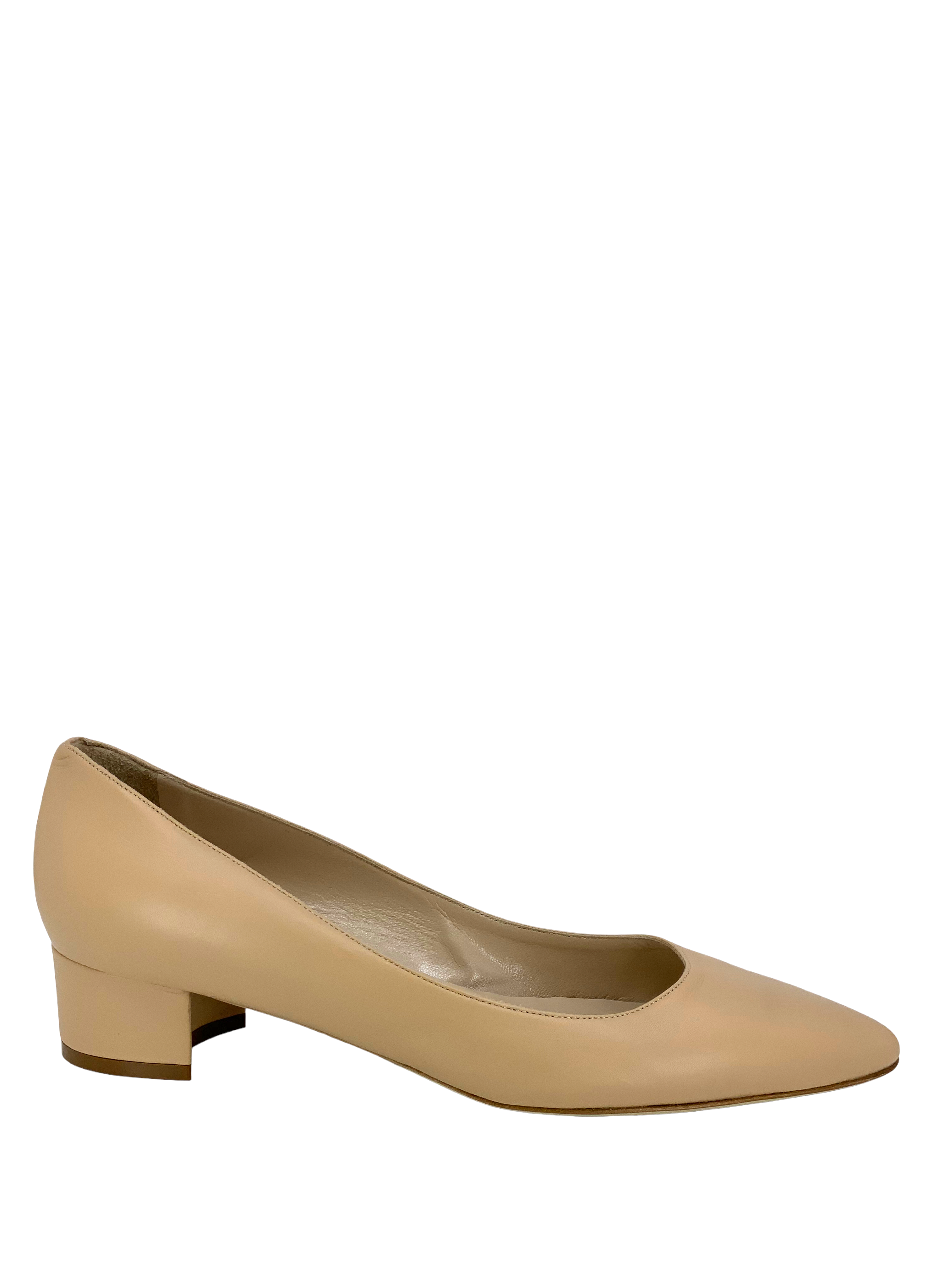 Manolo Blahnik Listony Leather Low Heel Pumps Women's Size 8.5 US - Comfortable Office Shoes for Professional Women & Evening Events