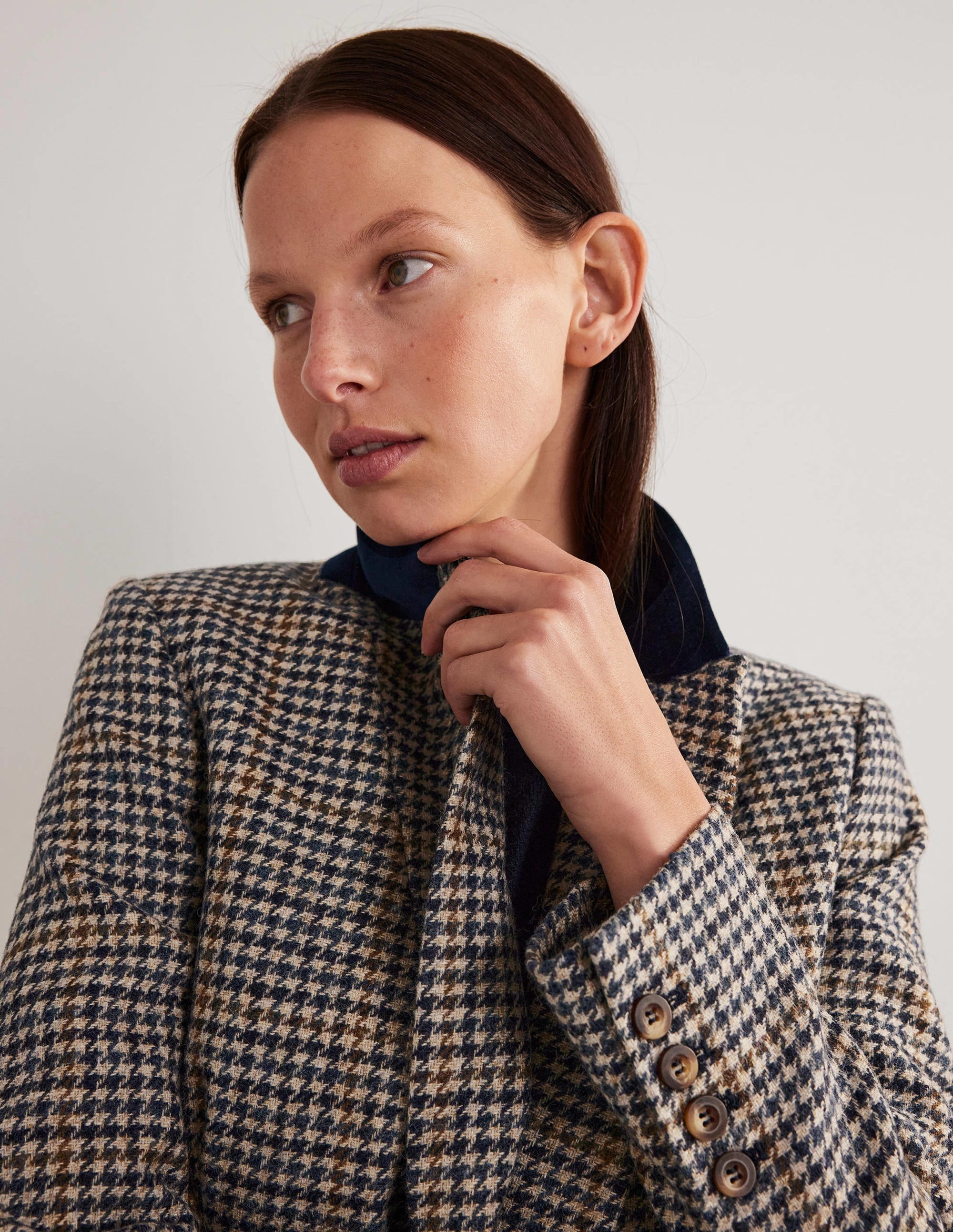 Vintage 1970s Tweed Blazer with Velvet Trim - Retro Women's Jacket for Office, Parties & Special Occasions