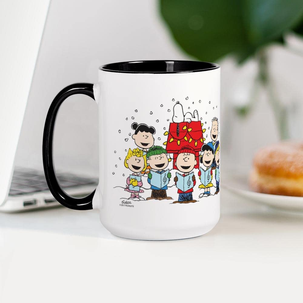 Peanuts Gang Christmas 15 oz (444 ml) Ceramic Coffee Mug - Snoopy & Charlie Brown Holiday Design - Perfect for Hot Cocoa, Tea & Coffee Gifts