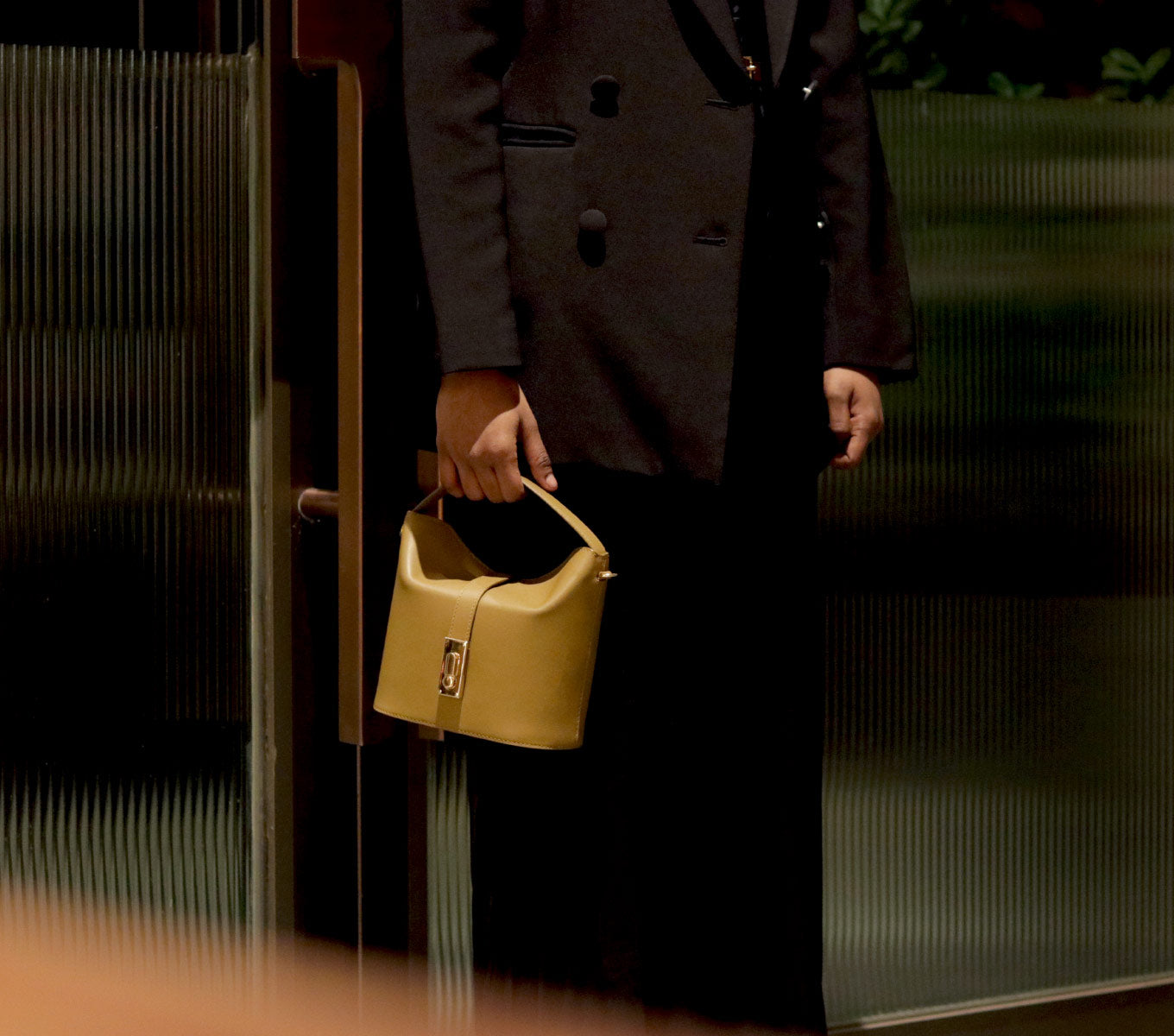 Mae Bucket Bag - Stylish & Durable Crossbody Handbag for Women - Perfect for Work, Travel & Everyday Use