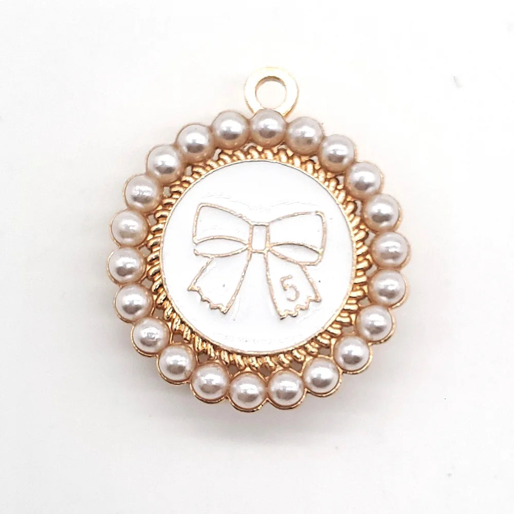 Elegant Pearl & Crystal Crown Shoe Charms - Metal Shoe Accessories for Women's Crocs - Decorative Buckle Clog Decor - Perfect Gift for Shoe Lovers (Great for Parties, Weddings & Everyday Wear)