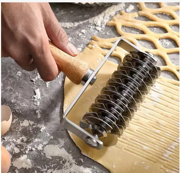 Premium Stainless Steel Dough Lattice Cutter with Wooden Handle - Professional Baking Tool for Perfect Pie Crusts, Cookie Designs & Pastry Decorations | Ideal for Home Bakers, Pizza Making & Cake Decorating