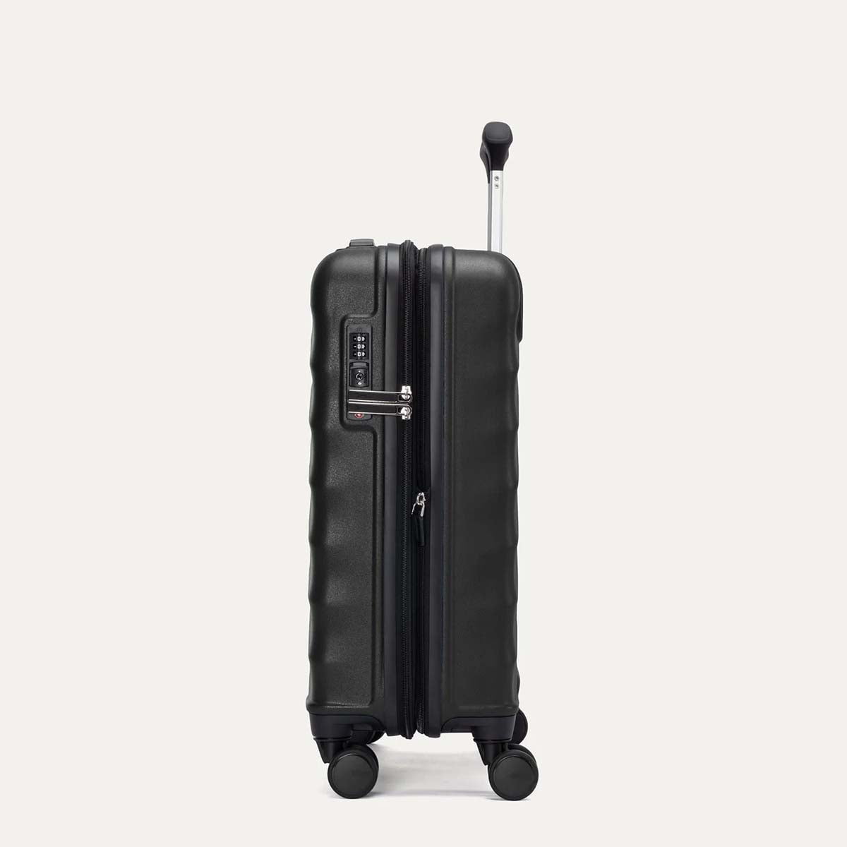 Travelpro Maxlite Air V2 International Carry On Hardside Spinner Luggage - Lightweight Expandable Suitcase for Business Travel & Weekend Getaways