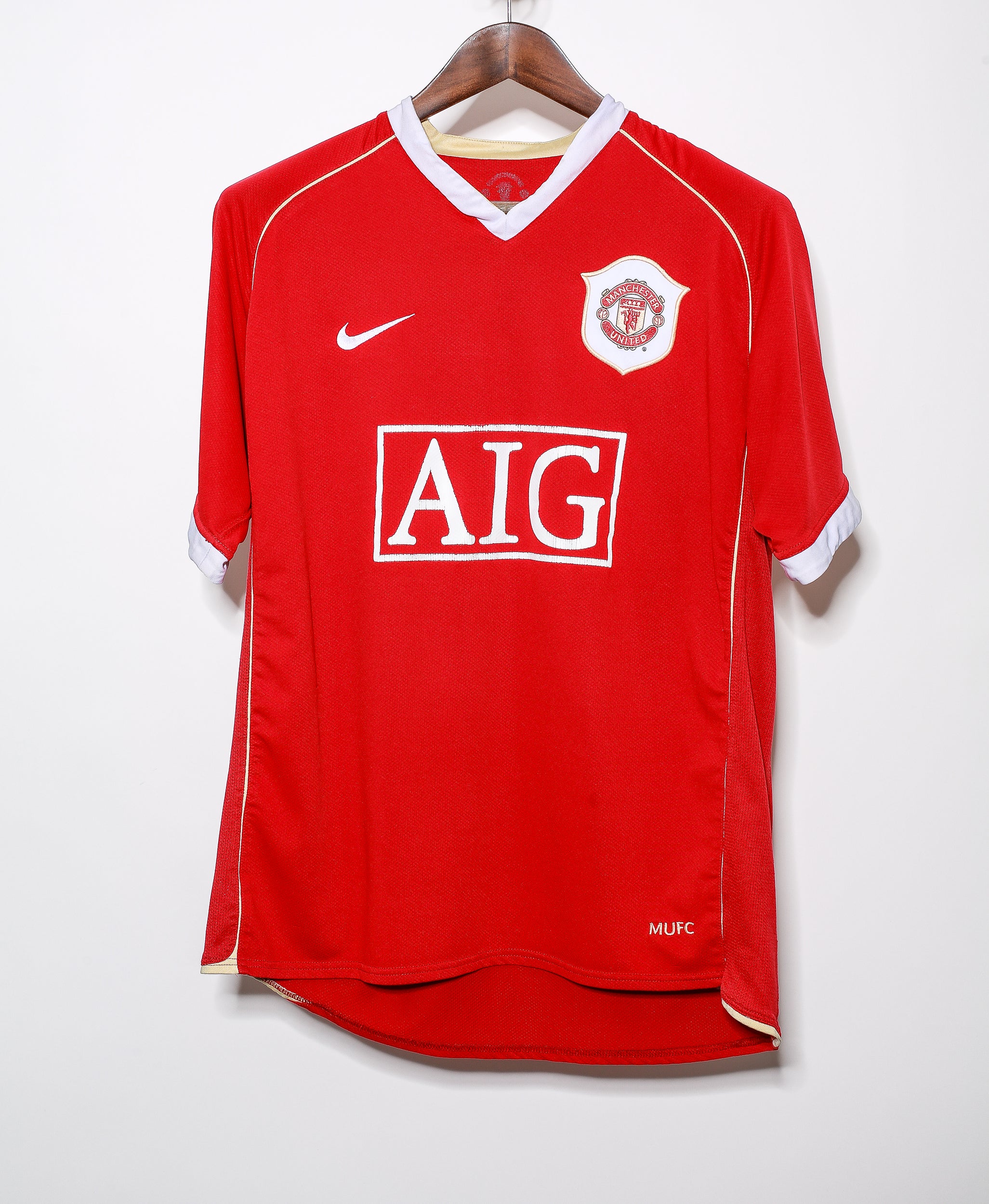 2006 Manchester United Home Jersey #7 Cristiano Ronaldo - Authentic Soccer Shirt for Fans & Collectors - Perfect for Matches, Gifts, and Memorabilia
