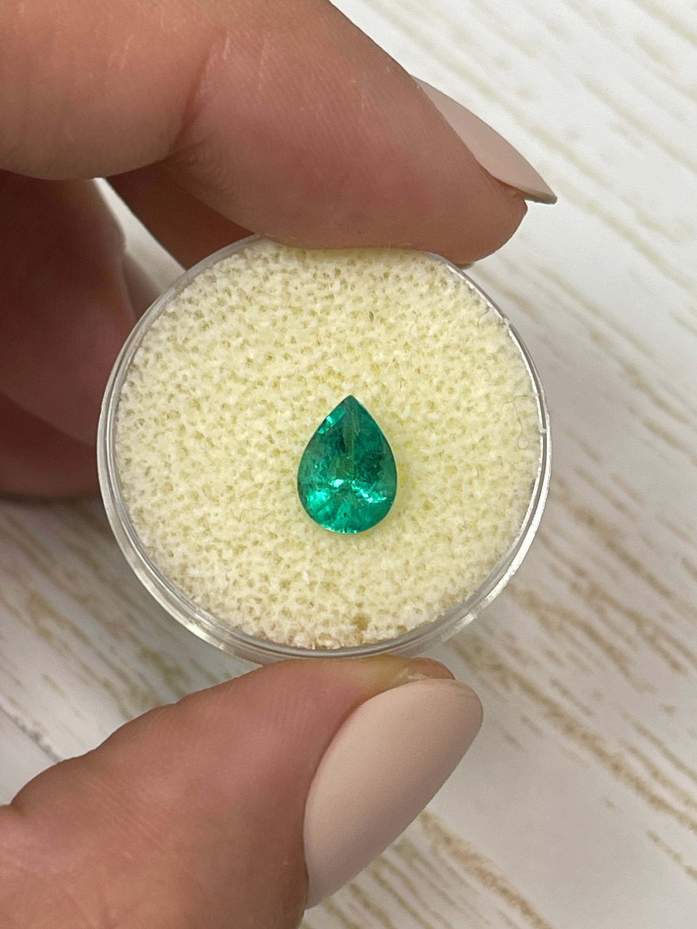 1.15 Carat Medium Green Natural Loose Colombian Emerald Pear Cut Gemstone for Jewelry Making, Engagement Rings & Fine Collections