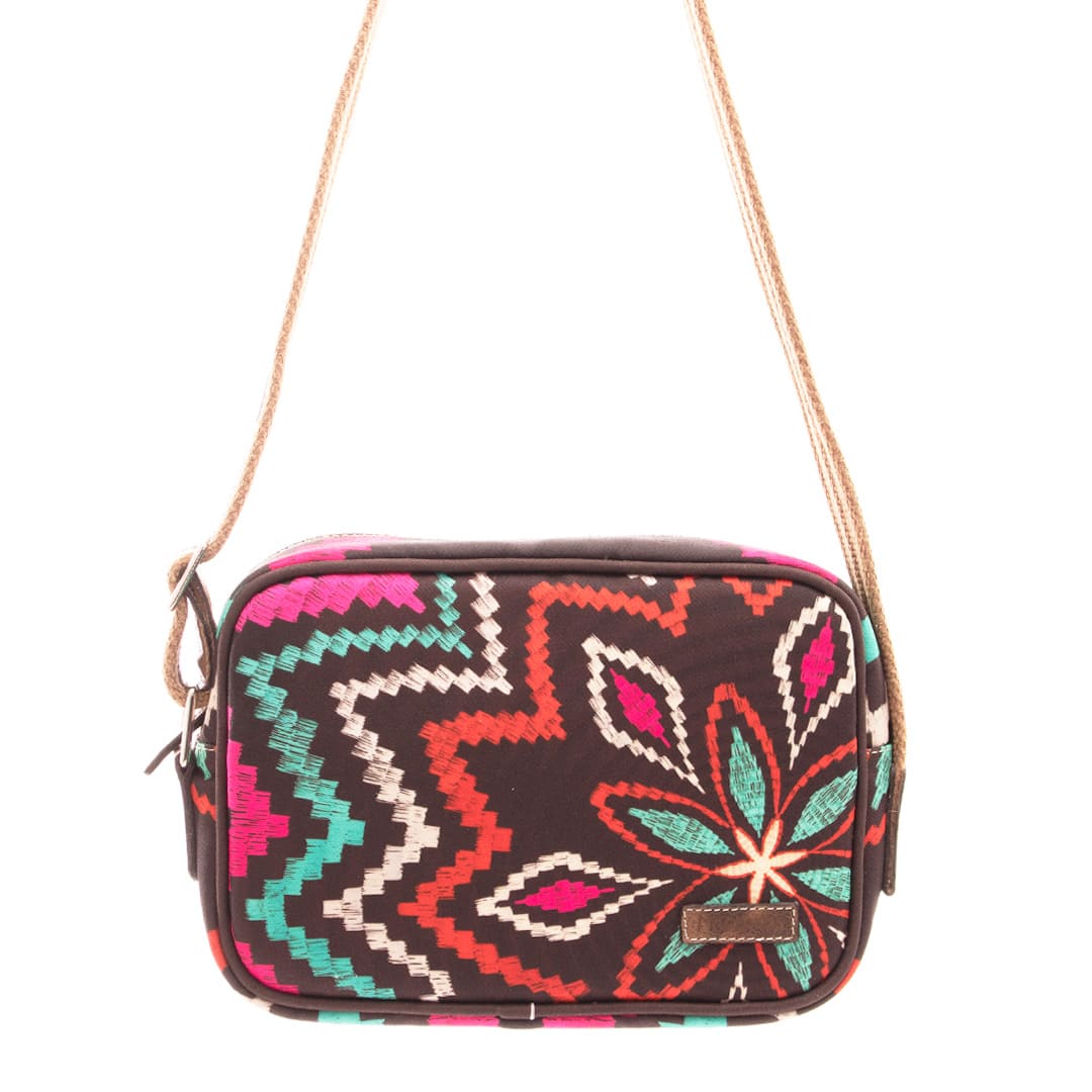 Werregue Macondas Crossbody Bag - Hands-Free Woven Shoulder Purse for Women - Boho Chic Fashion Accessory for Travel, Shopping & Everyday Use