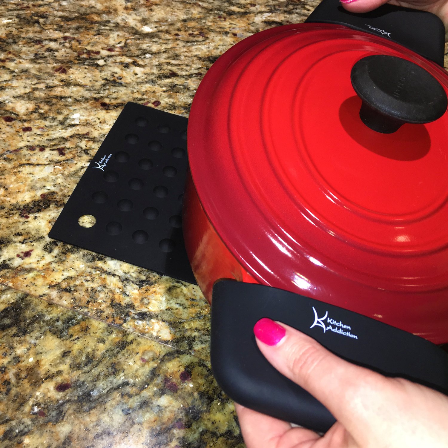 6-Piece Silicone Kitchen Set - Heat Resistant Handle Holders, Trivets & Grippers for Cooking & Baking - Perfect for Stovetop, Oven & Microwave Use (Black)