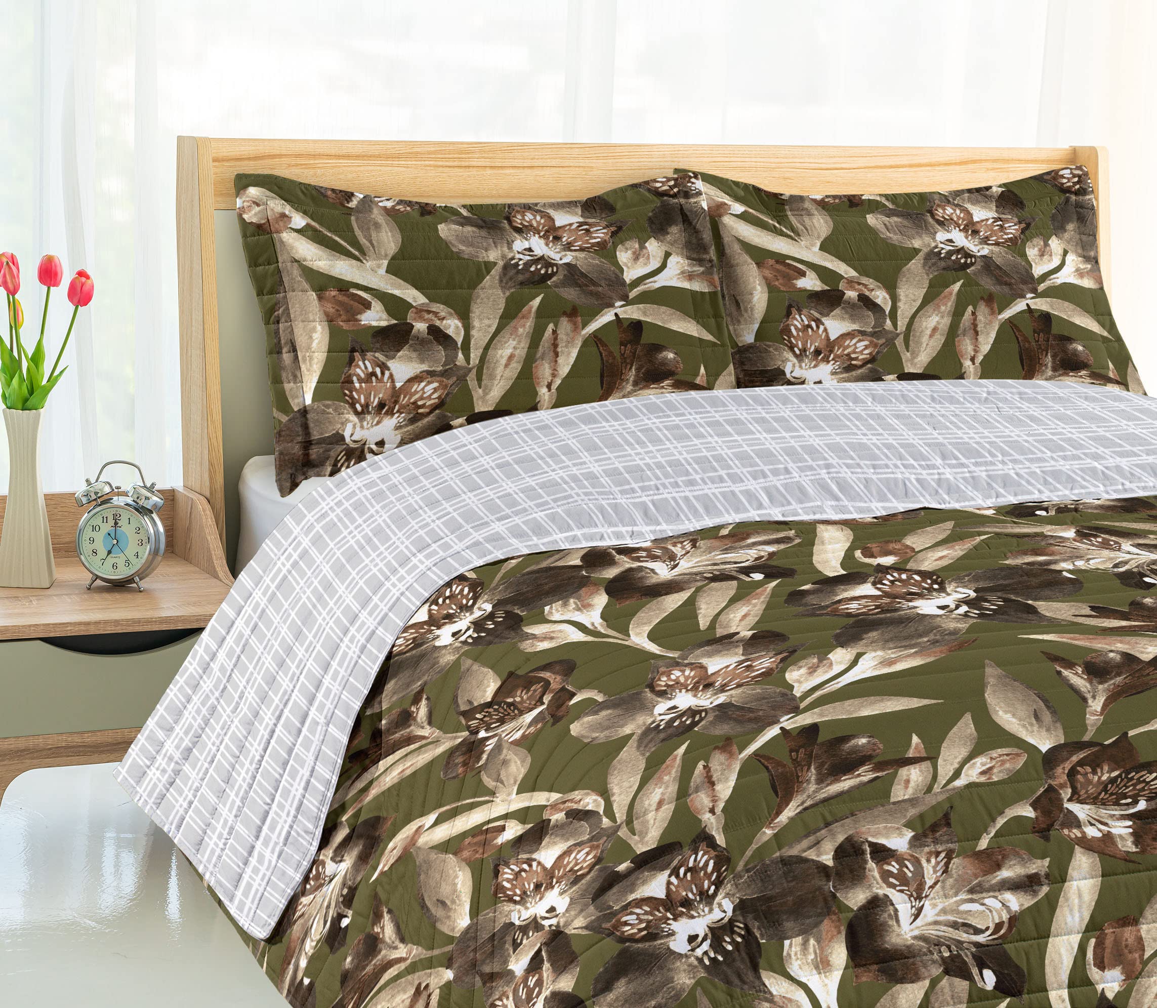 Ambesonne Reversible Queen Size Bedspread Set - Tropical Jungle Foliage with Floating Butterflies, Microfiber Comforter & Pillow Shams, Green & Brown - Perfect for Spring Bedroom Decor, Boho Chic Home Styling, and Tropical Themed Guest Rooms
