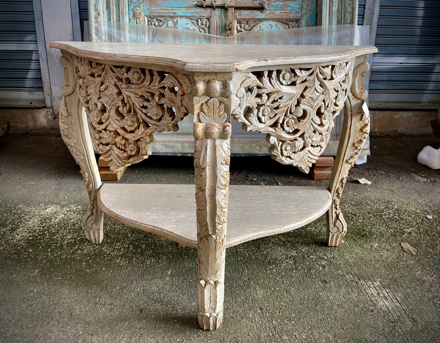 Exquisite French Arched Hand-Carved Indian Solid Wood Console Table - Elegant Entryway & Hallway Decor for Home & Office
