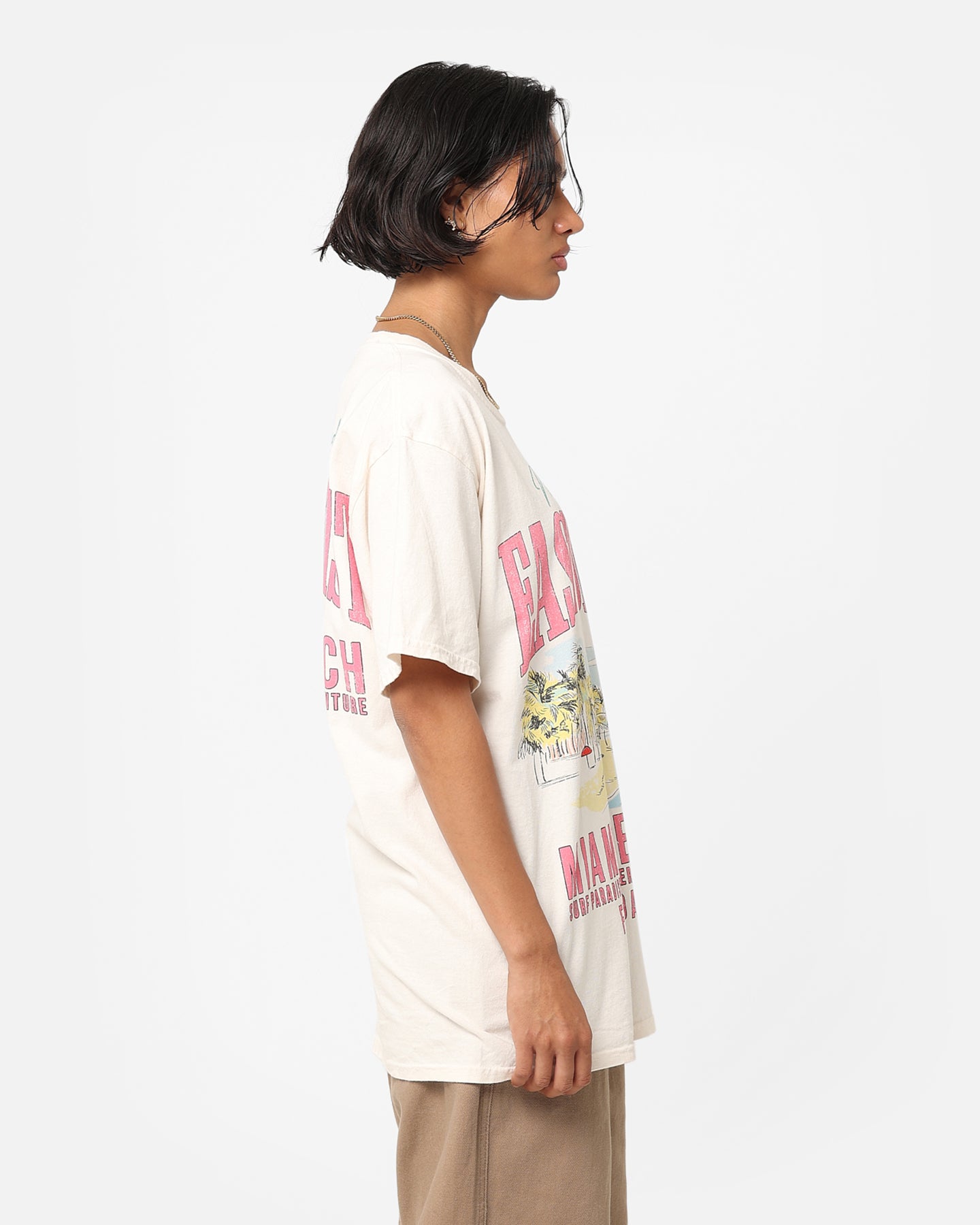 Vintage Miami Beach T-Shirt - Retro American Thrift Style in Off White - Perfect for Casual Wear, Beach Outings & Street Fashion