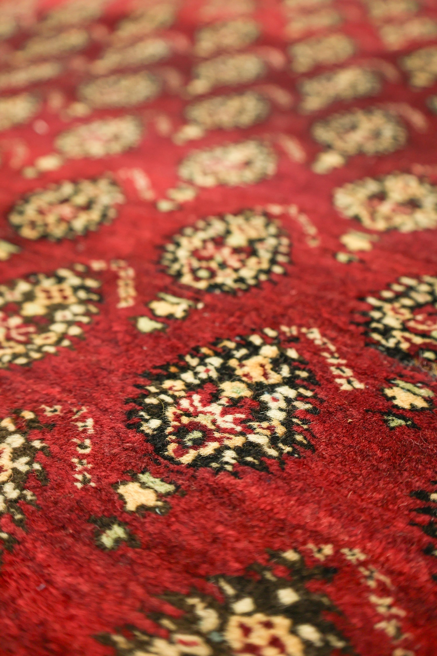Antique Agra Handwoven Tribal Rug - Traditional Indian Wool Carpet J78004 | Perfect for Boho Home Decor, Living Room & Bedroom Floor Covering