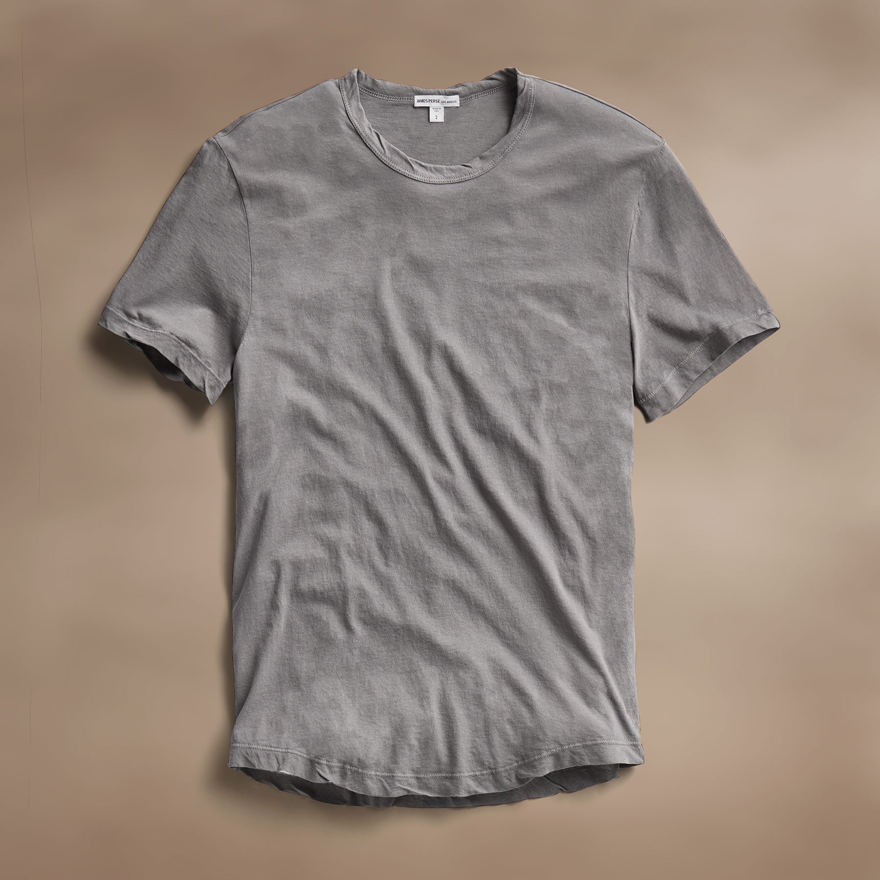 Clear Jersey Crew Wolf Pigment T-Shirt - Soft Cotton Graphic Tee for Men & Women - Perfect for Casual Wear, Street Style & Everyday Outfits