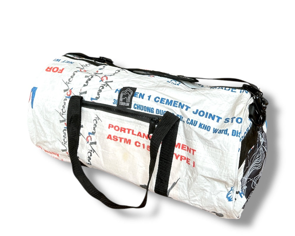 Vintage Retro Duffel Bag - Classic Travel Duffle for Men & Women - Waterproof Gym Bag for Sports, Workout, Weekend Getaways & Travel Accessories