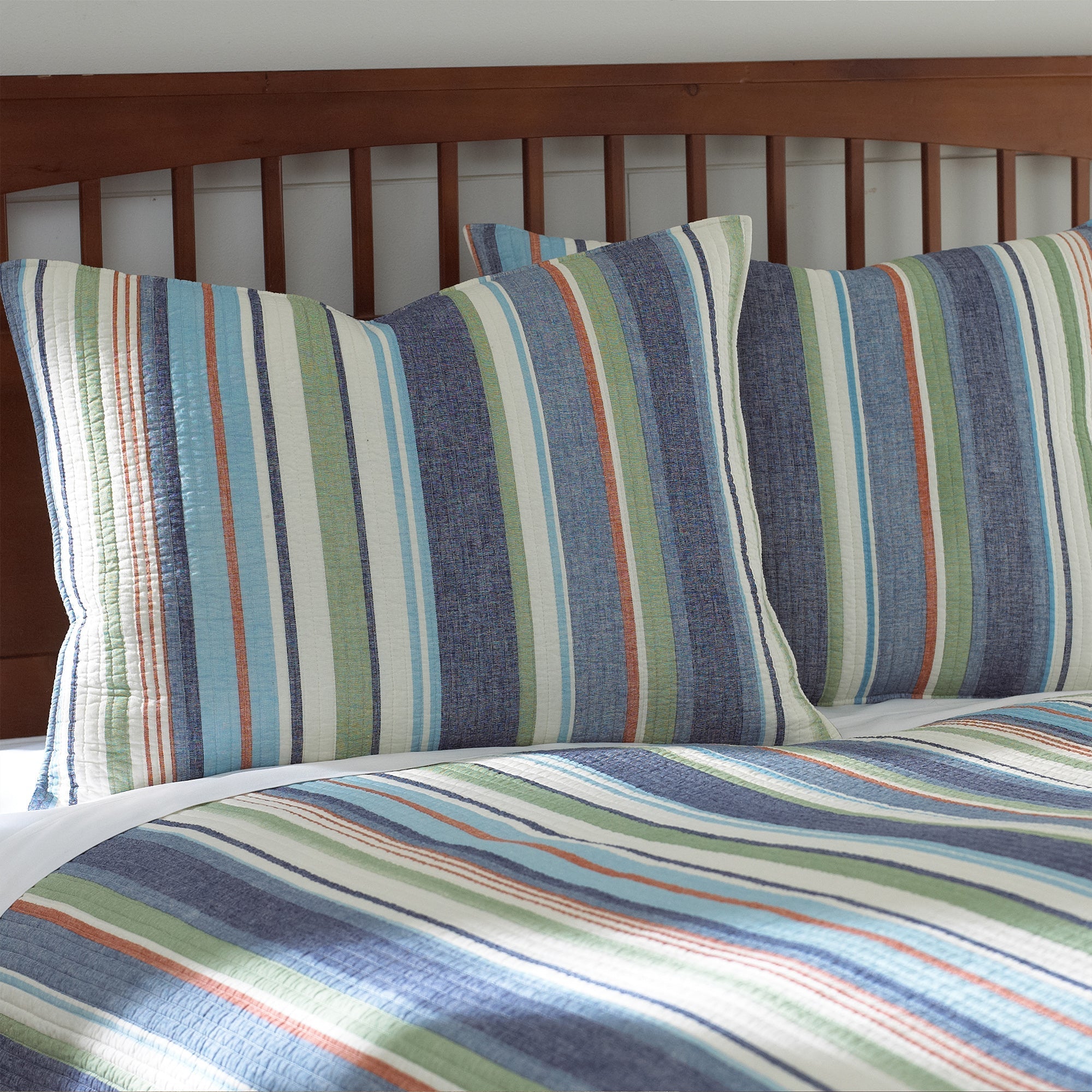 Premium MVP Quilt - Lightweight & Warm Reversible Quilt for All Seasons | Perfect for Camping, Travel, Home Decor & Gifts
