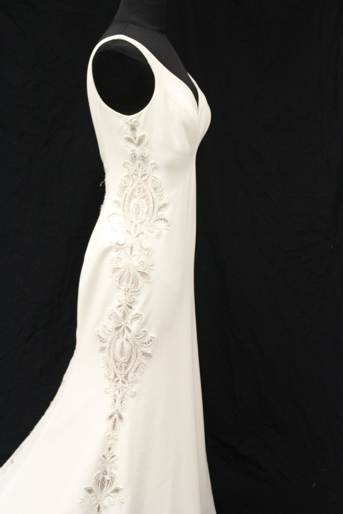 Sottero & Midgley Abbott Dawn Wedding Dress Sample Gown - Elegant A-Line Bridal Gown for Church Ceremony & Formal Wedding Reception