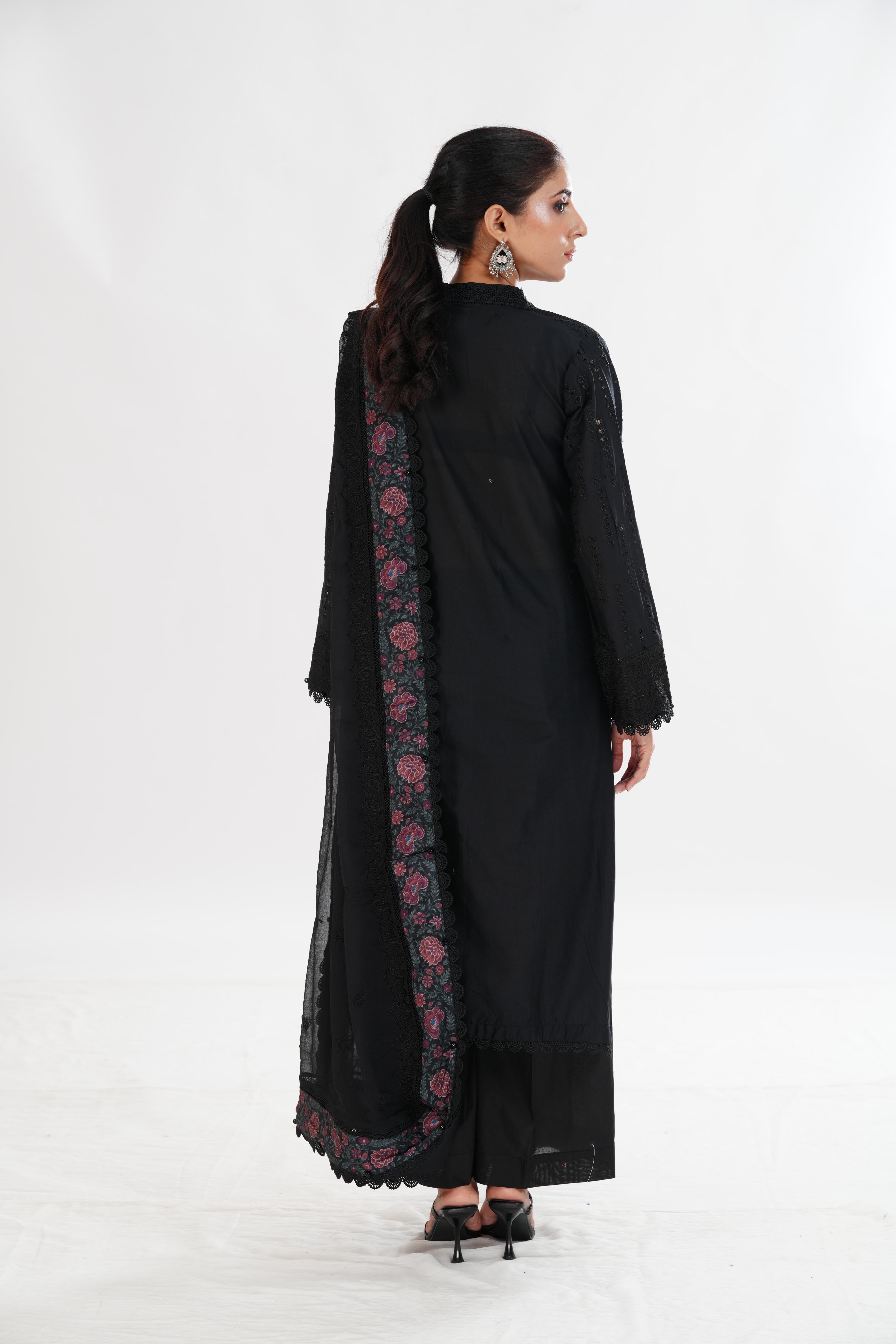 Premium Courtney Motifz Embroidered Lawn Fabric - Perfect for Elegant Dresses, Scarves, and Summer Apparel