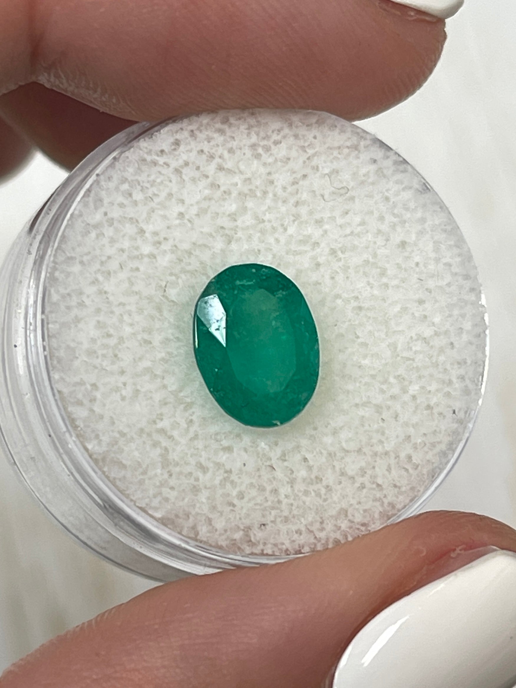 2.21 Carat Dark Forest Green Natural Loose Colombian Emerald Gemstone - Oval Cut for Jewelry Making, Engagement Rings & Luxury Gifts