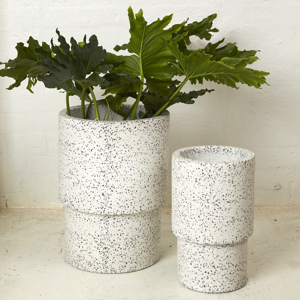 Inga Podium Flecked Pot - Modern Ceramic Planter with Unique Speckled Design for Indoor Plants, Succulents & Home Decor | Perfect for Living Room, Office & Gift Giving