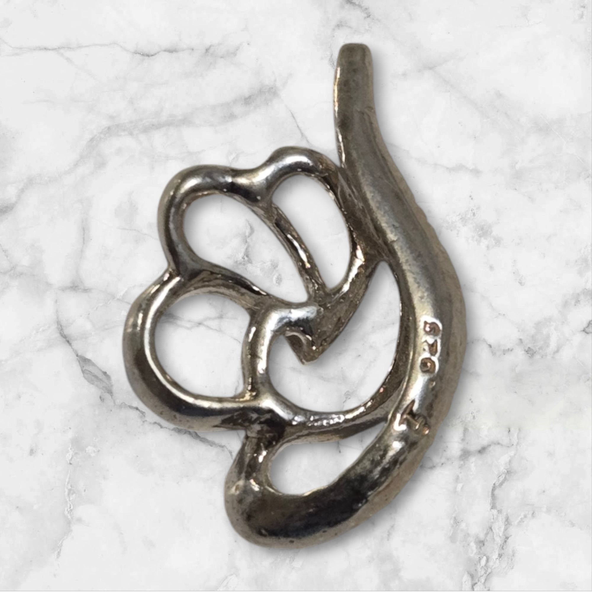 Free Form Pendant with 18