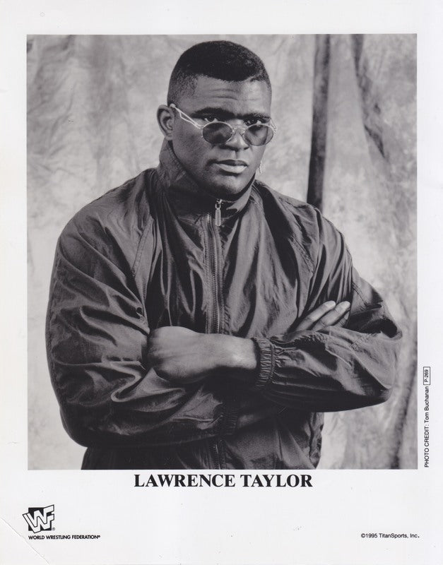 1995 Lawrence Taylor P269 Black & White Football Trading Card - Perfect for NFL Collectors, Sports Memorabilia Enthusiasts & Vintage Card Investors