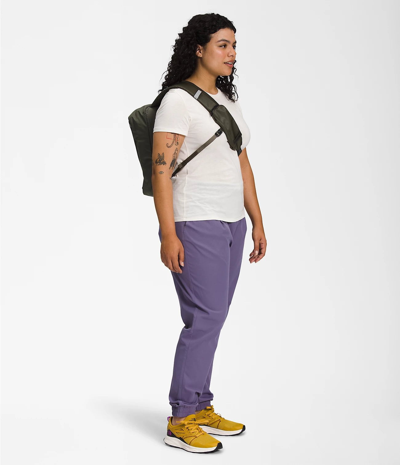 The North Face Base Camp Voyager Sling Bag - Durable Travel & Hiking Crossbody Pack for Men & Women - Perfect for Outdoor Adventures, Commuting & Daily Use