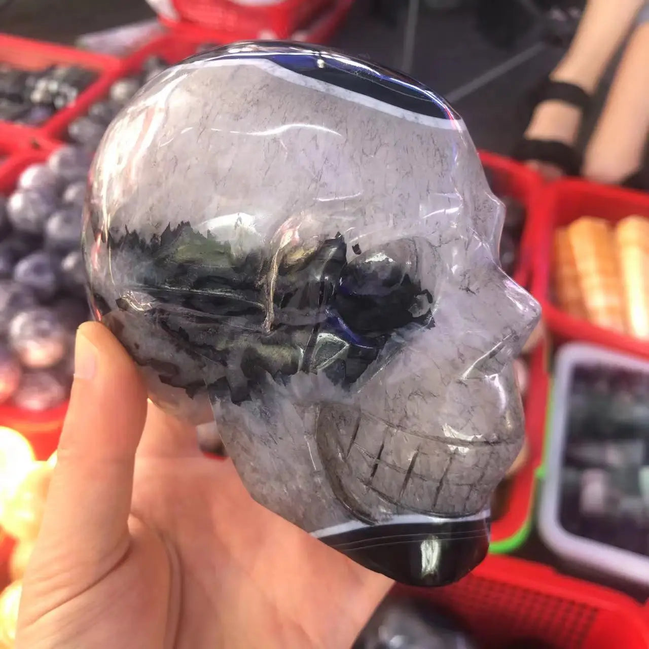 Natural Black Agate Skull Geode Crystal - Feng Shui Healing Stone for Reiki Meditation, Positive Energy Home Decor for Living Room & Office Space