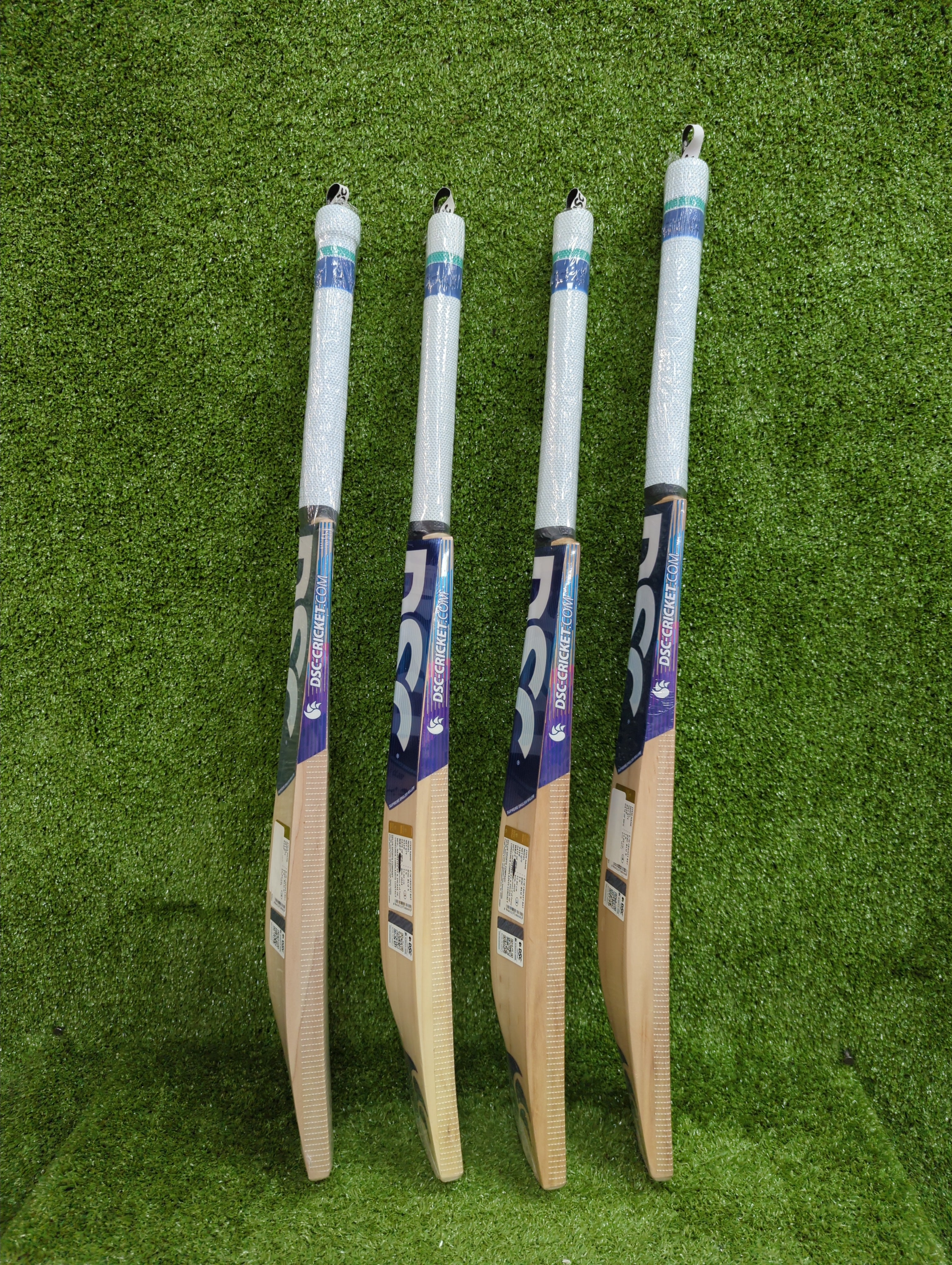 Premium DSC BLU 5 Junior/Youth Cricket Bat - English Willow for Young Players - Perfect for Practice Matches & Training Sessions