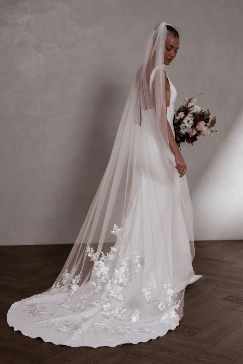 Elle Veil - Elegant Women's Fashion Veil for Weddings, Parties & Special Occasions | Perfect for Bridal, Evening & Formal Events