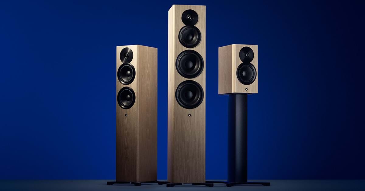 Dynaudio Focus 10 High-End Bookshelf Speakers (Pair) - Premium Home Audio for Music Lovers & Audiophiles - Perfect for Living Rooms, Home Theaters & Studio Monitoring