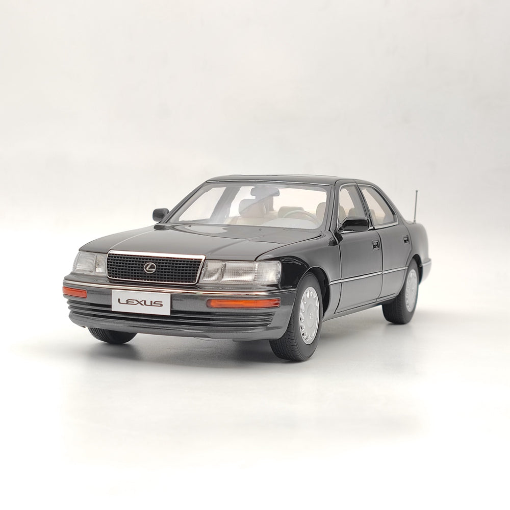 1:18 Scale Toyota Lexus LS400 First Generation Diecast Model Car - Black & Gray - Perfect for Collectors, Display, and Gifts