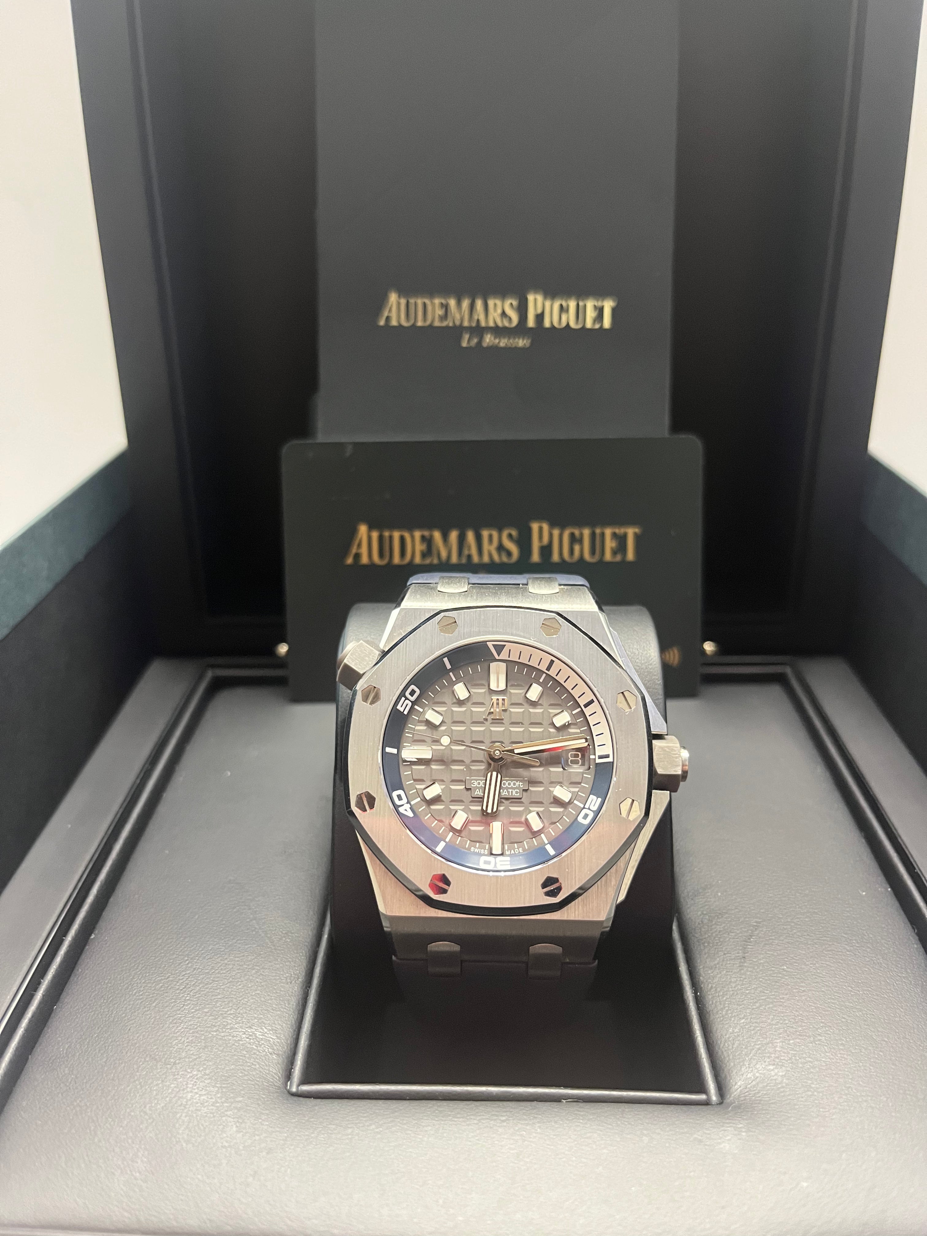 Audemars Piguet Royal Oak Offshore Diver Watch - 15720ST.OO.A027CA.01 - Grey Dial Men's Luxury Sports Watch for Diving, Swimming & Everyday Wear