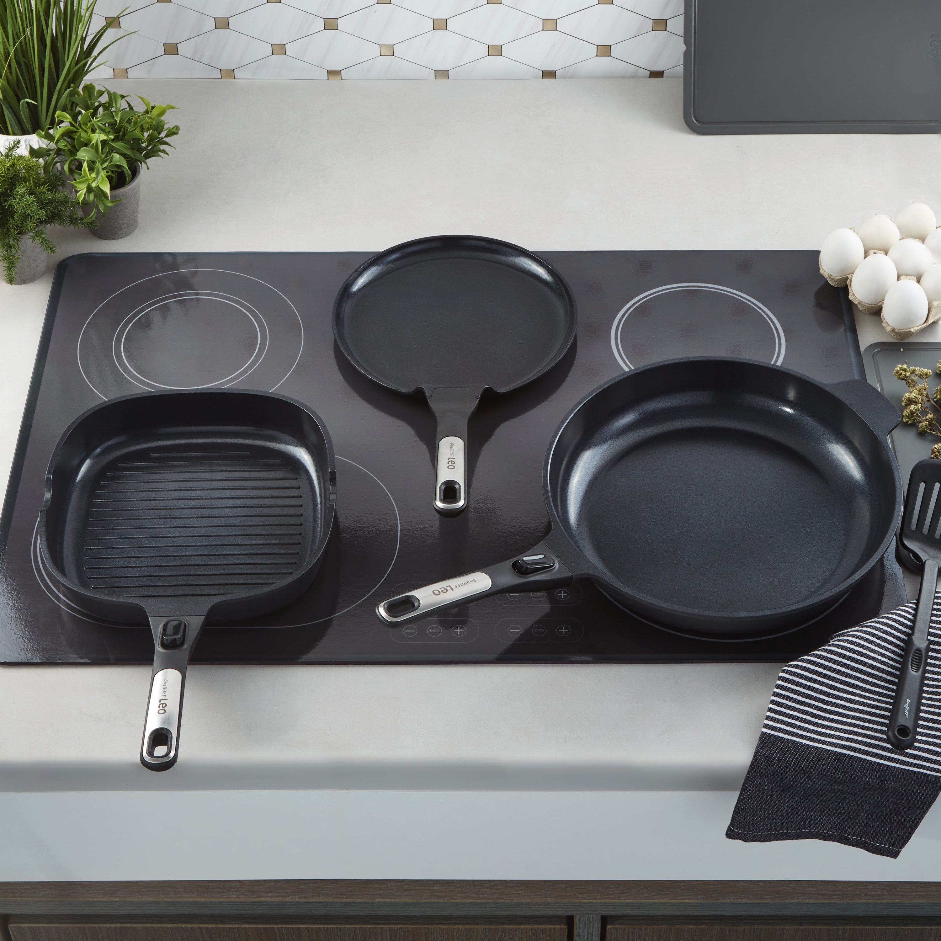BergHOFF Leo Phantom 3-Piece Nonstick Ceramic Cookware Set - Eco-Friendly Recycled Material - Perfect for Frying, Sautéing & Cooking Healthy Meals