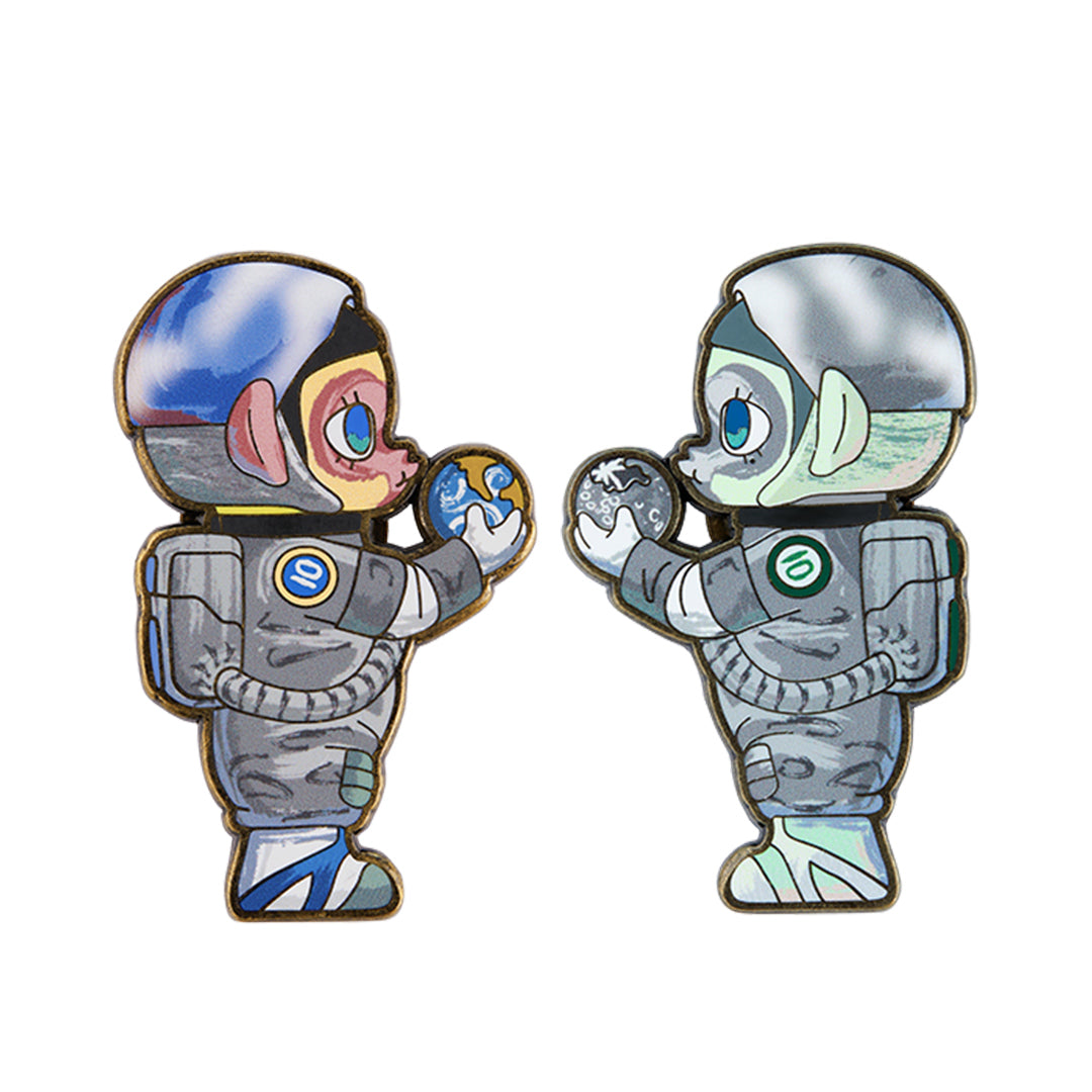 POP MART Molly Anniversary Collectible Statue - Vintage Retro Enamel Pin Badge & Fridge Magnet Blind Box Gift Set for Fans | Perfect for Display, Gifting & Home Decor
