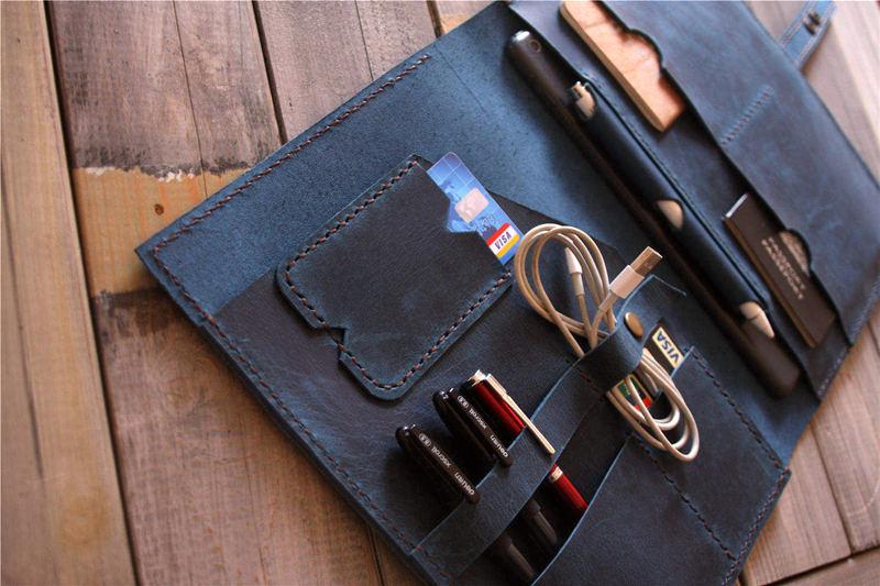 Custom 15.6 Inch Personalized Leather Laptop Sleeve Case for MacBook Pro/Air - Perfect for Business, Travel & School Protection