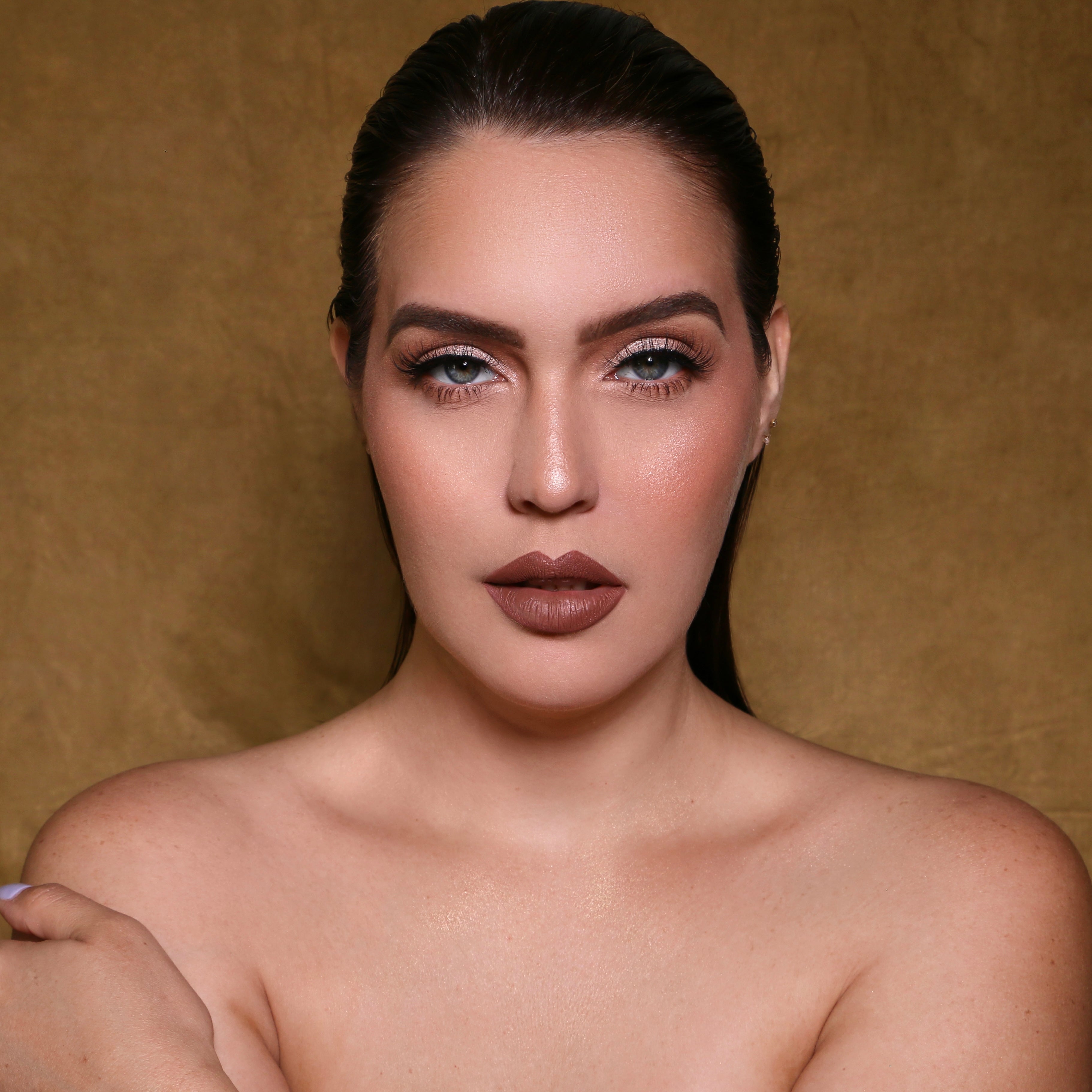 Long-Lasting Naked Matte Liquid Lipstick - Vegan & Cruelty-Free - Rich Pigment for Full Coverage - Perfect for Everyday Wear & Special Occasions