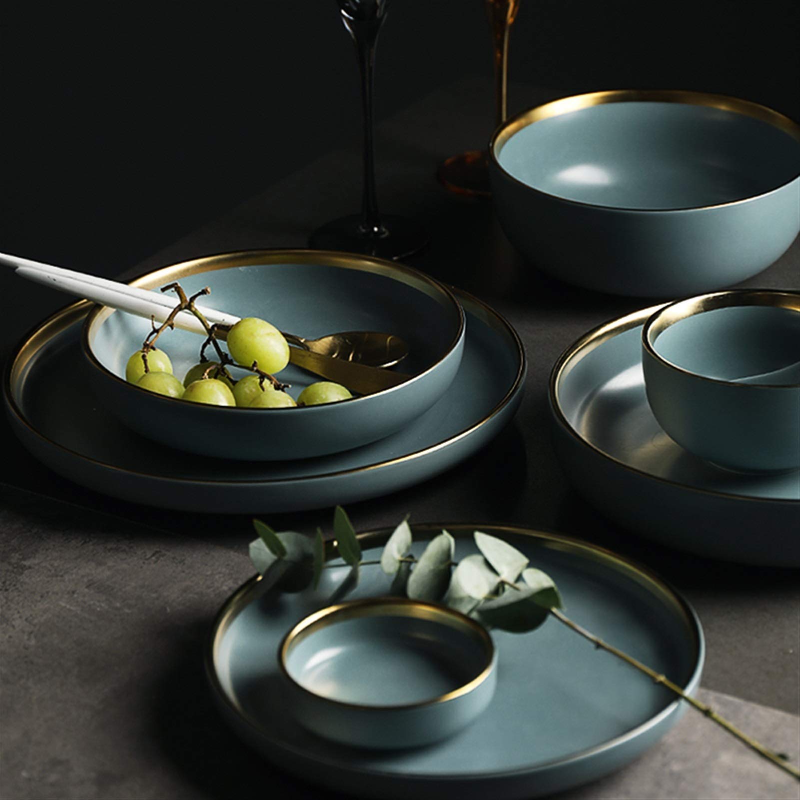 Golden Rim Ceramic Salad Bowls - 4-Piece Dinner Plates Set for Soup, Noodles, Steak & Western Cuisine | Elegant Kitchen Tableware for Restaurants & Home Dining (Color B)