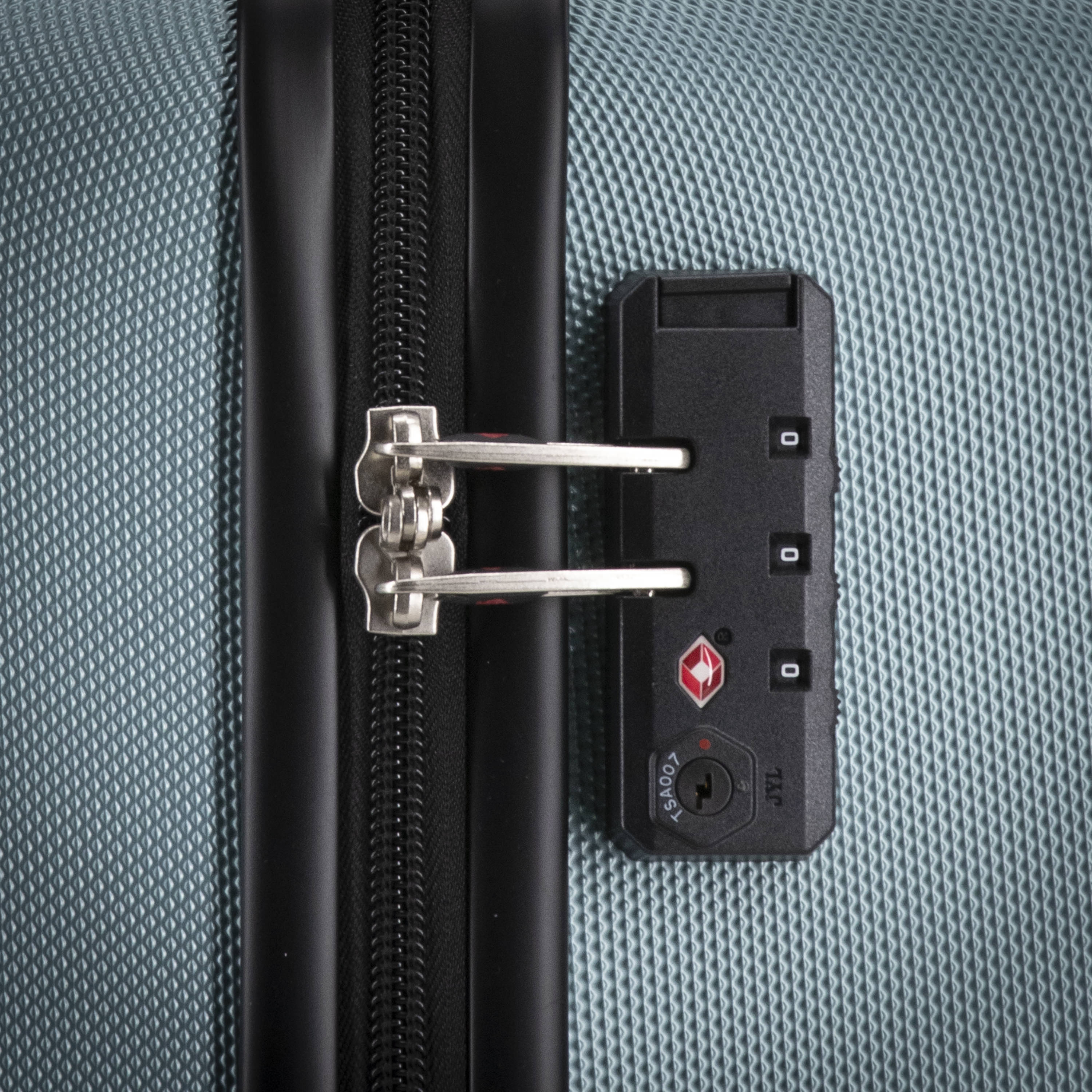 Samsonite Summit Spinner Carry On Luggage - Lightweight 20