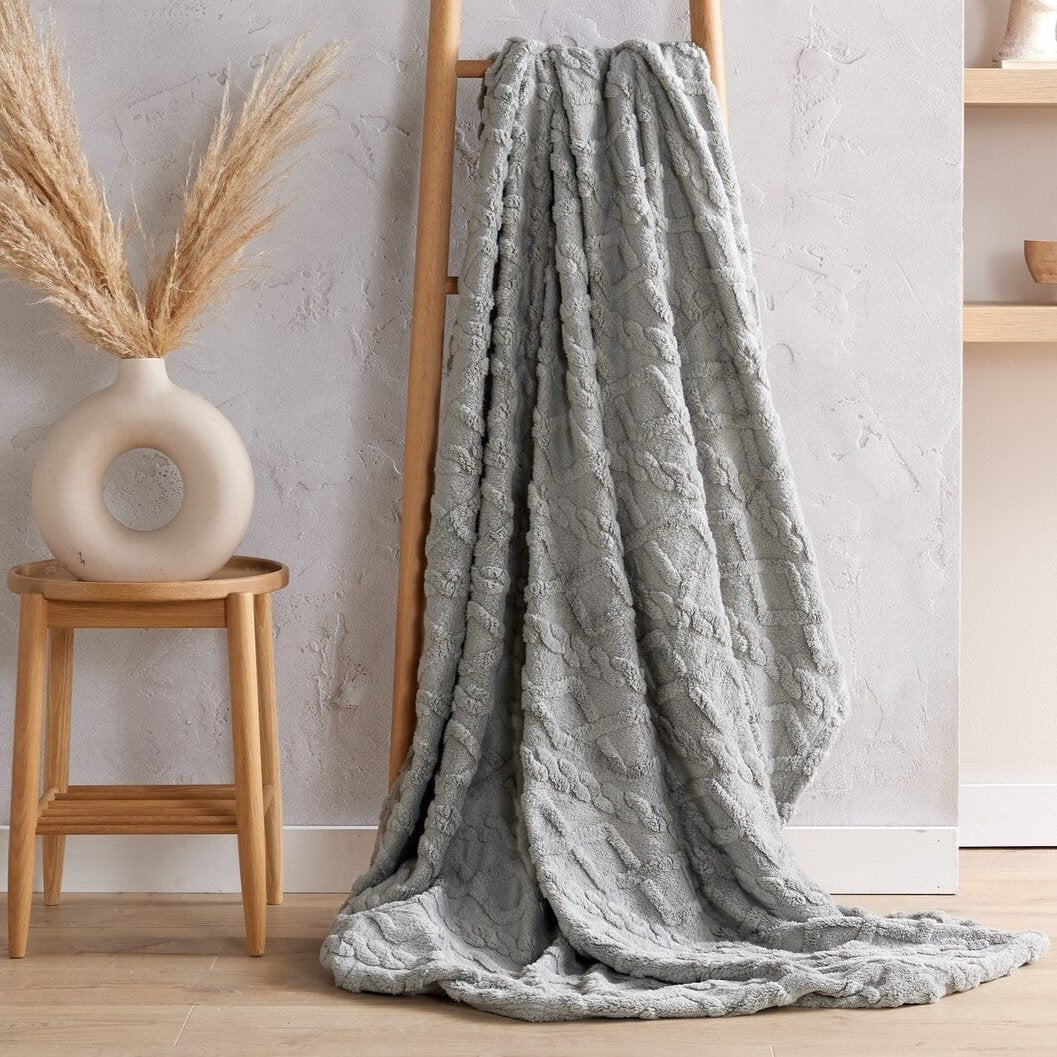 Cozy Cable Knit Jacquard Throw Blanket - Soft & Warm Charcoal Grey - Perfect for Sofa, Bed, or Couch Decor