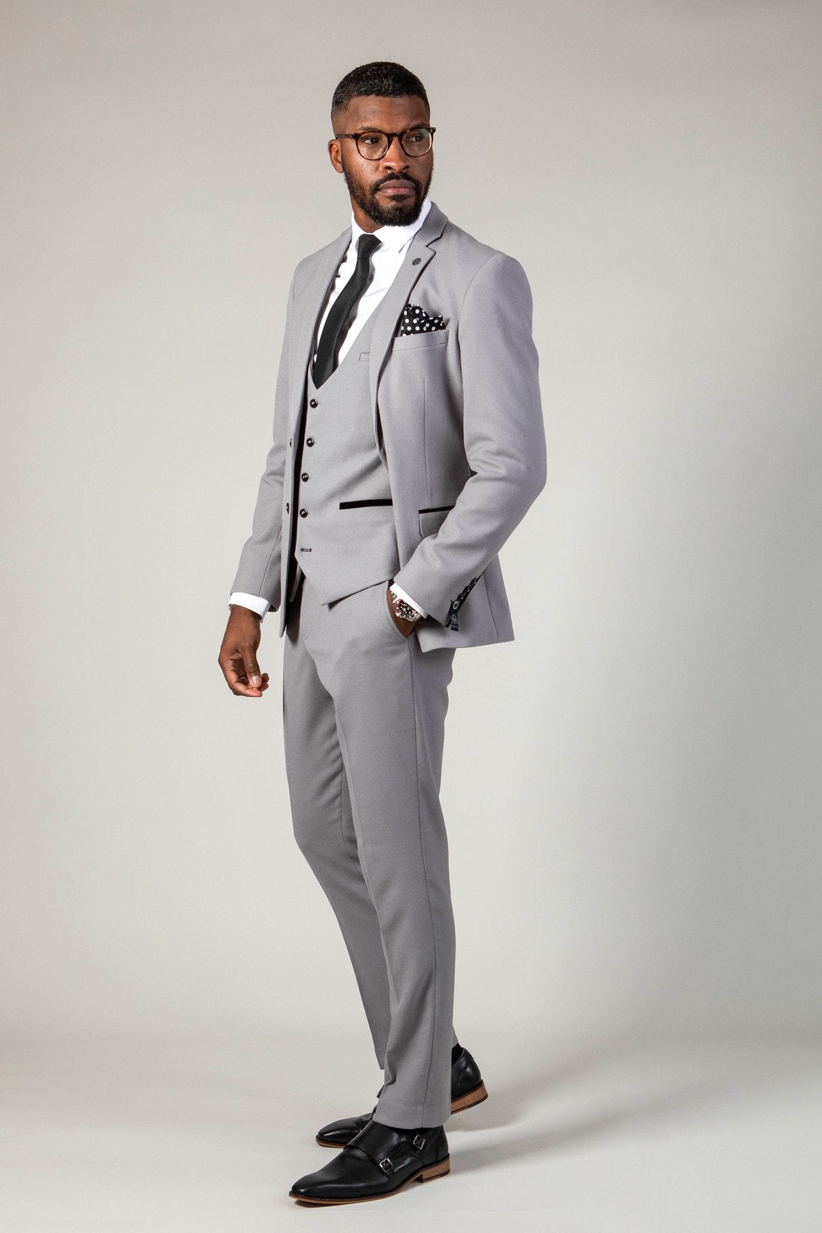 EDWIN Silver Grey Notch Lapel 3-Piece Suit for Men - Formal Business Attire, Wedding & Special Occasions