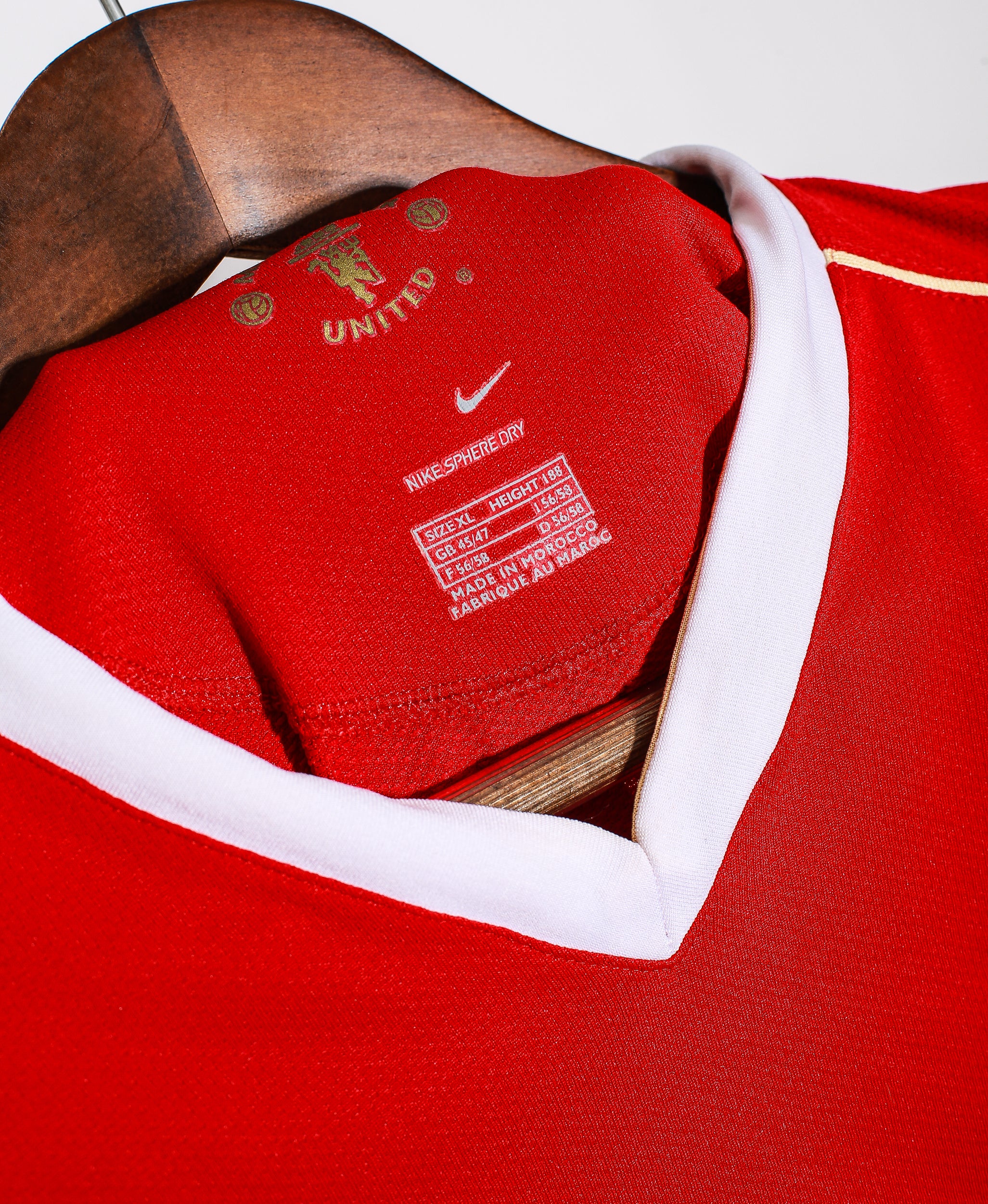 2006-2007 Manchester United Home Long Sleeve Jersey #7 Cristiano Ronaldo XL - Authentic Football Shirt for Fans, Collectors & Sports Enthusiasts - Perfect for Match Days, Gifts & Memorabilia Display