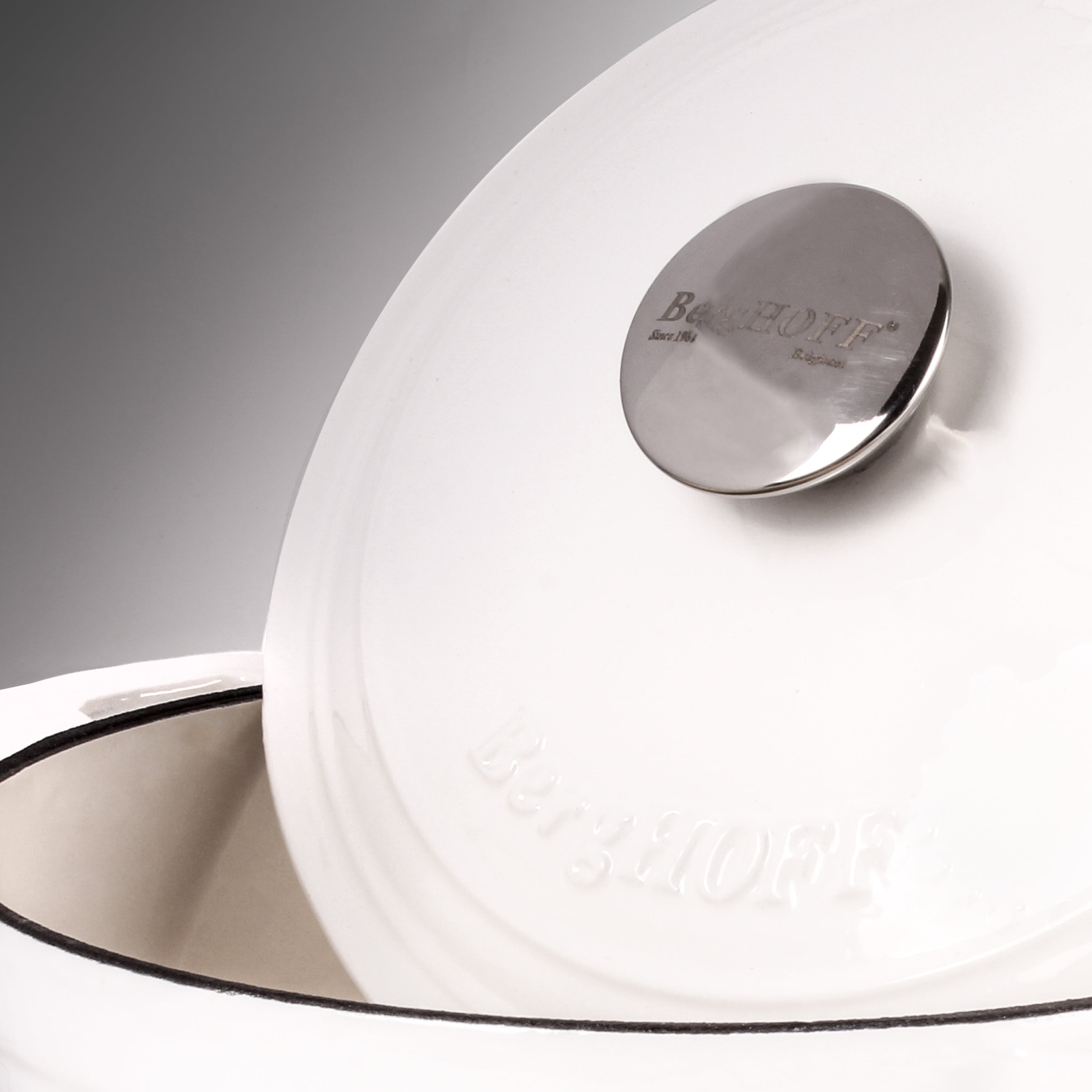 BergHOFF Neo Cast Iron 3-Quart Round Dutch Oven with Lid, White - Perfect for Baking, Braising & Slow Cooking Soups, Stews & Casseroles
