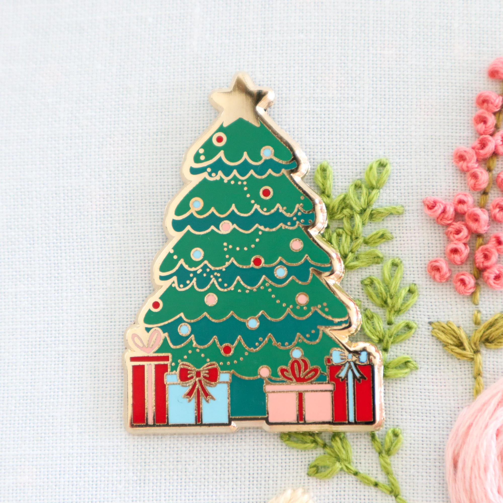Christmas Tree Needle Minder - Magnetic Pin Holder for Sewing & Embroidery - Perfect for Quilting, Cross Stitch & Craft Projects (Flamingo Toes Design)