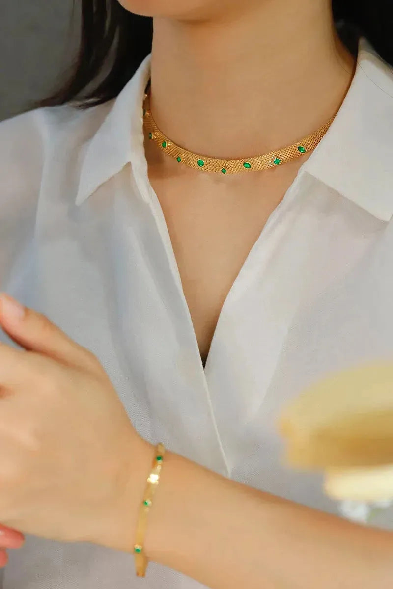 18K Yellow Gold Emerald Choker Necklace for Women - 1.56 Carat Real Natural Emerald Gemstone Luxury Jewelry - Perfect for Parties, Weddings & Special Occasions