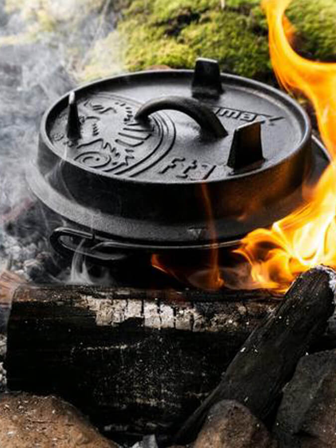 Petromax Dutch Oven Cast Iron Cookware - 6 Quart Enameled Camping & Outdoor Cooking Pot for Baking, Stewing & Braising - Perfect for Campfires, Backpacking & Home Kitchen Use