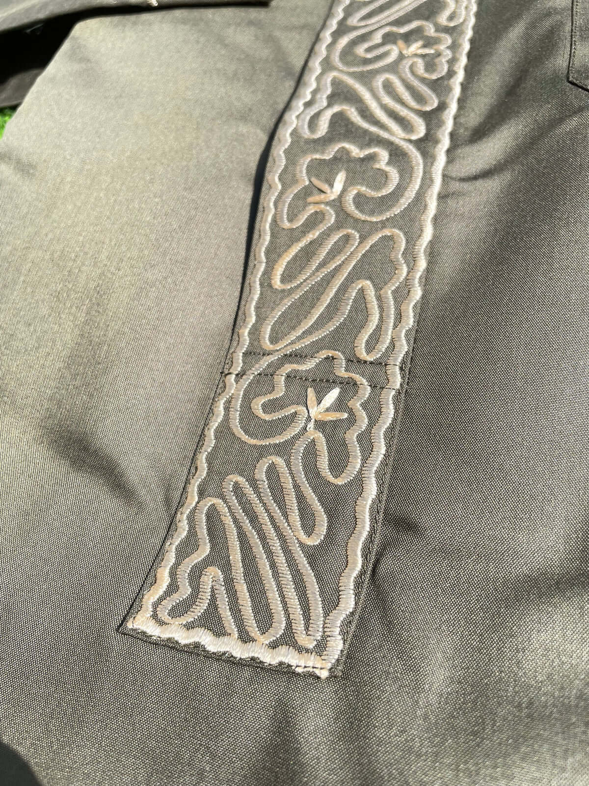 Premium Men's Forest Green Saudi Thobe with Gold Embroidery - Traditional Arabic Robe for Eid, Weddings & Special Occasions